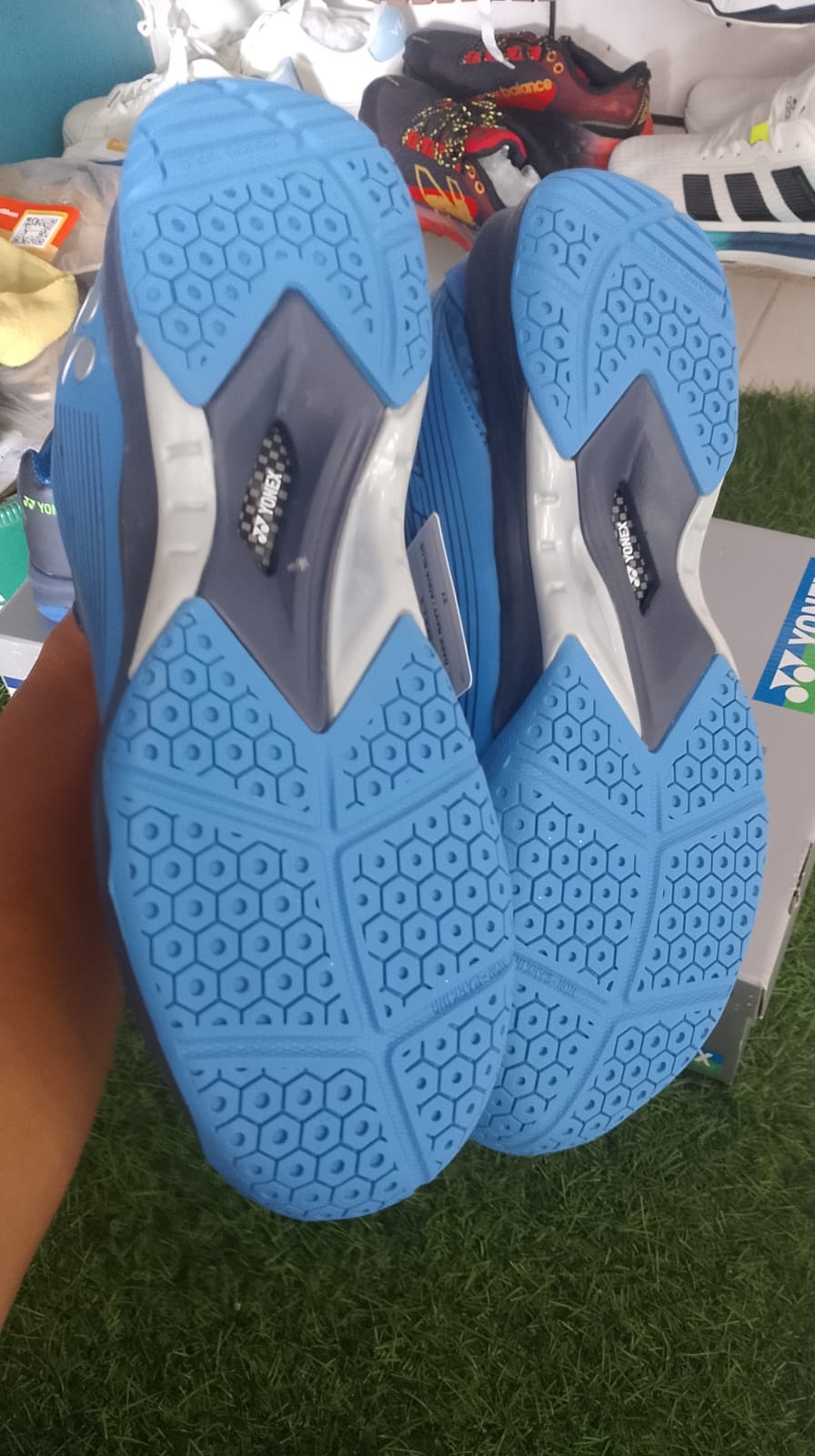 sepatu badminton-Yonex Skill 5 Badminton Shoes in the Dark Navy / Aqua Blue foto 2