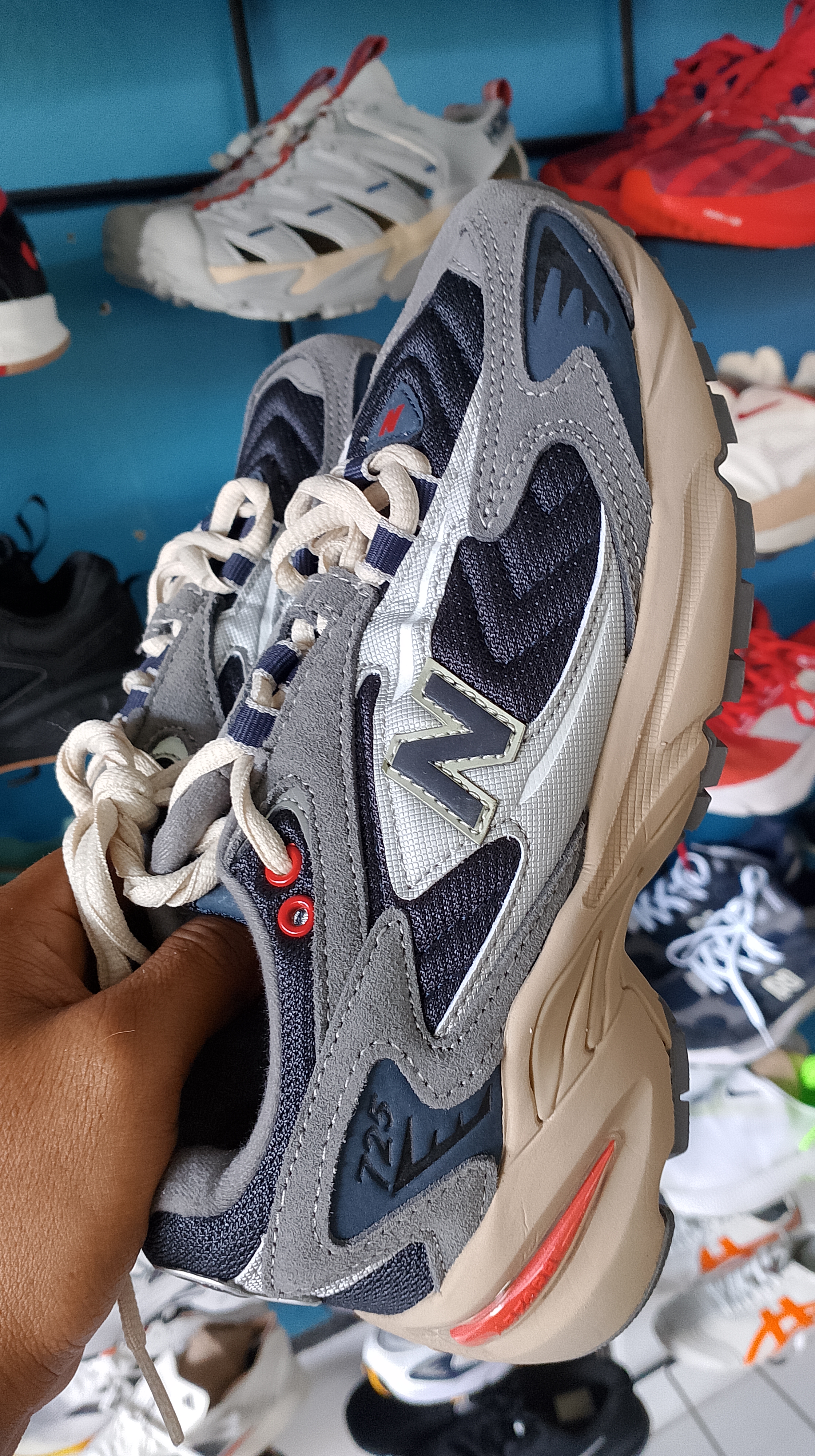 sepatu cewek new balance buat jalan foto 2