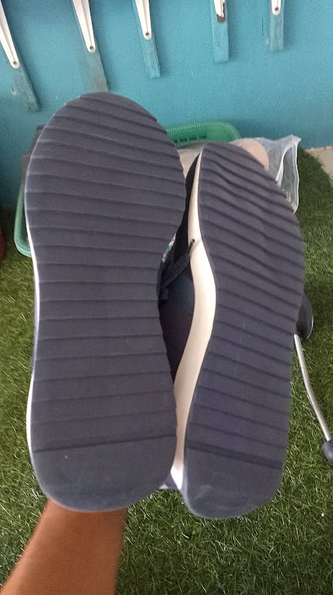 sepatu sneaker pria armani foto 4