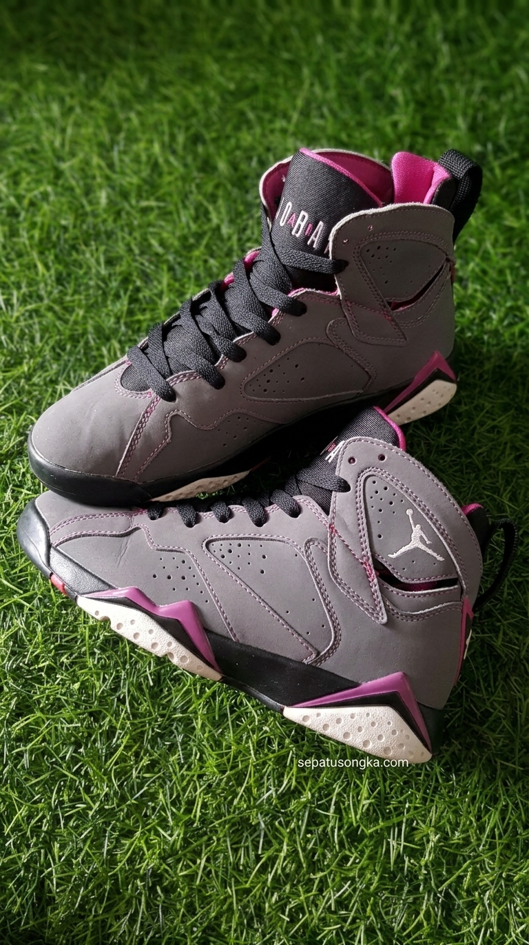 Air Jordan 7 Retro 30th Anniversary GG "Valentine's Day Edisi Khusus