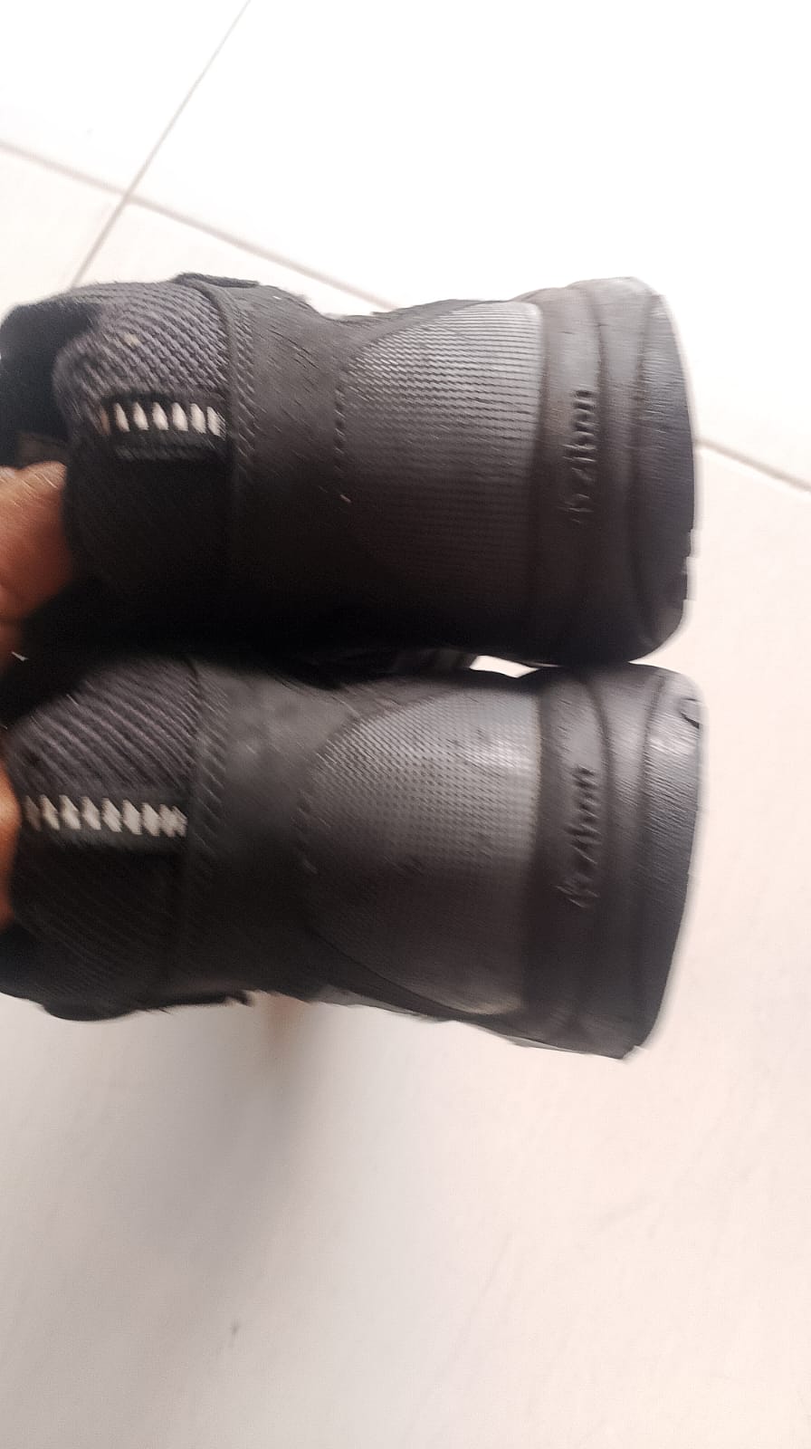 sepatu savety ujung besi foto 4