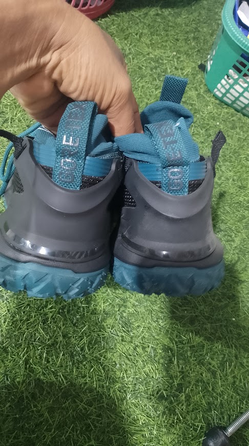 Nike ACG Mountain Fly Gore-Tex (atau dikenal juga sebagai Nike ACG Mountain Fly High foto 5