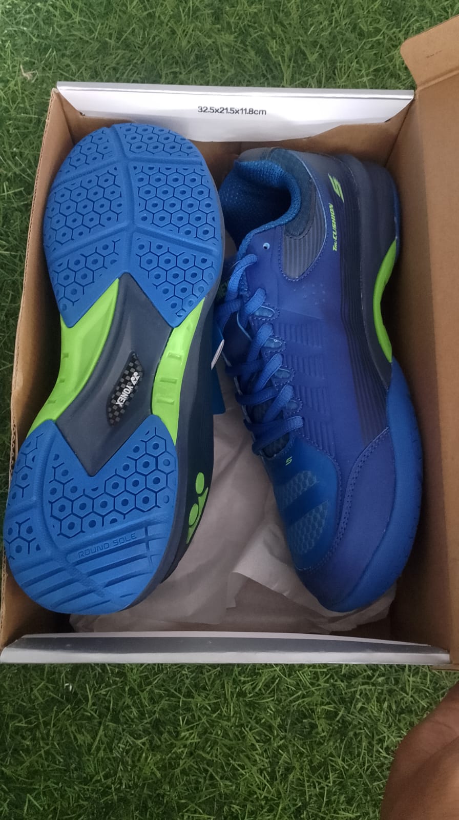 Yonex Skill 5 Badminton Shoes in the Dark Navy / Aqua Blue foto 4
