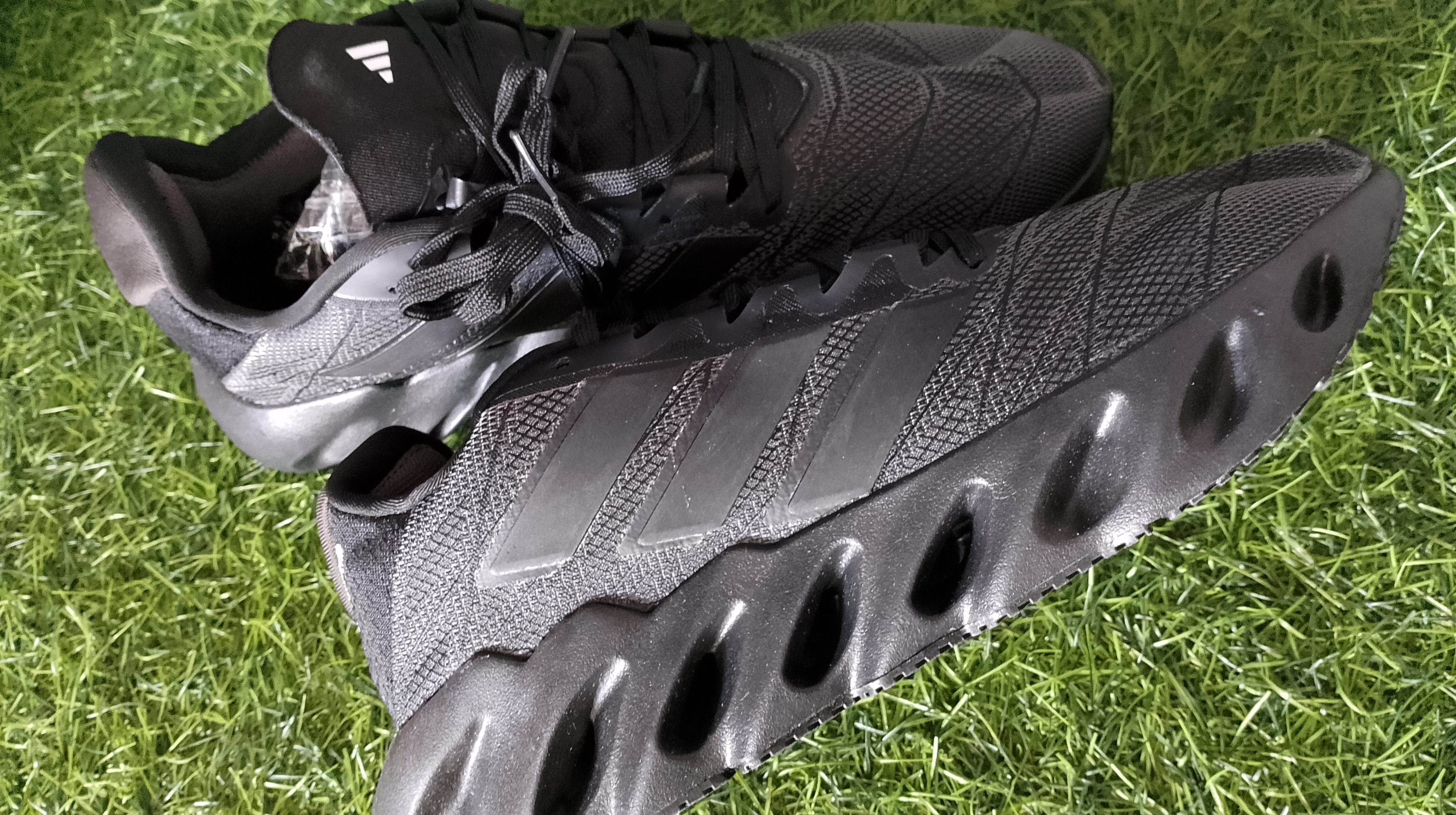 adidas Switch FWD "Core Black / Carbon" (Triple Black foto 4