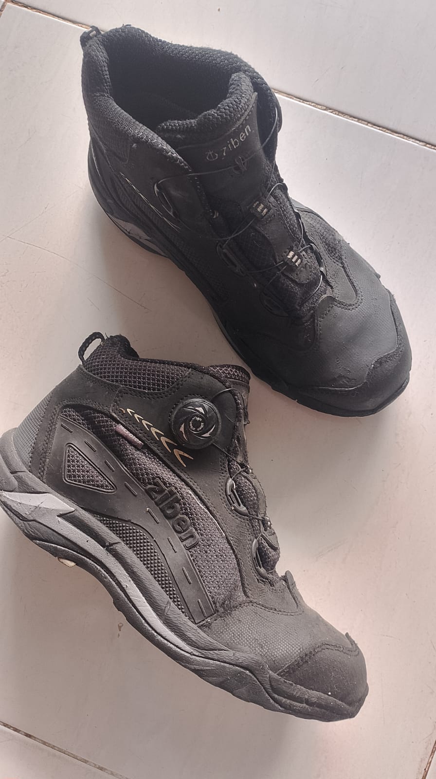 sepatu savety ujung besi foto 5