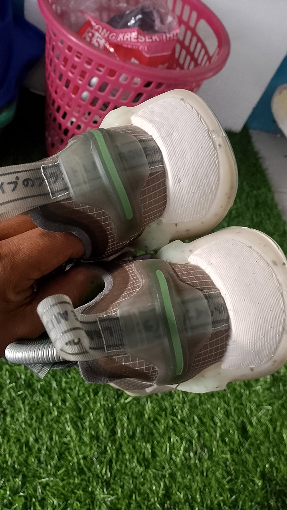 adidas NMD_V3 "Grey Green Glow foto 3