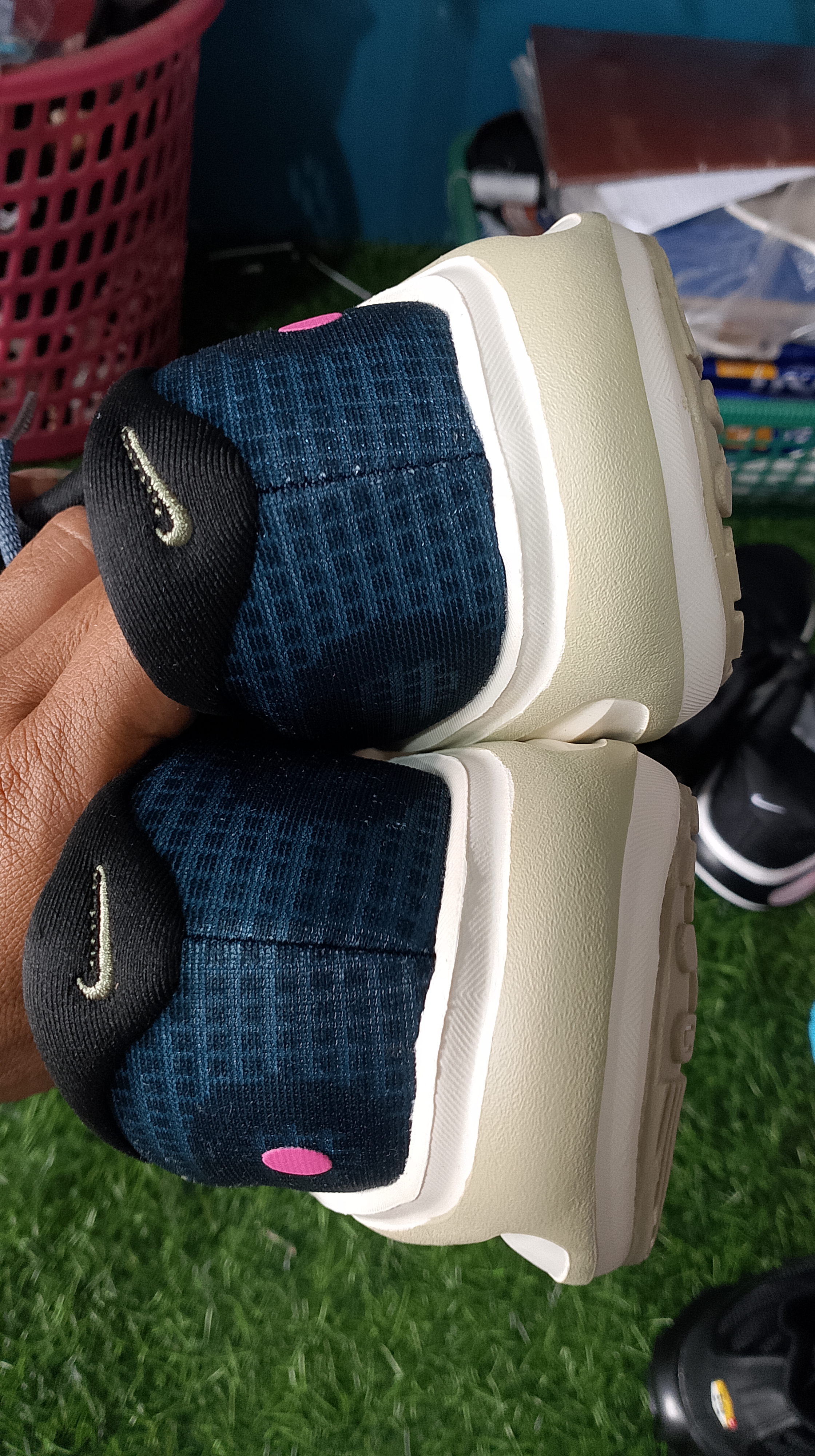 sepatu lari nike bro foto 3