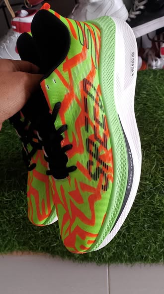 sepatu run skecher foto 3