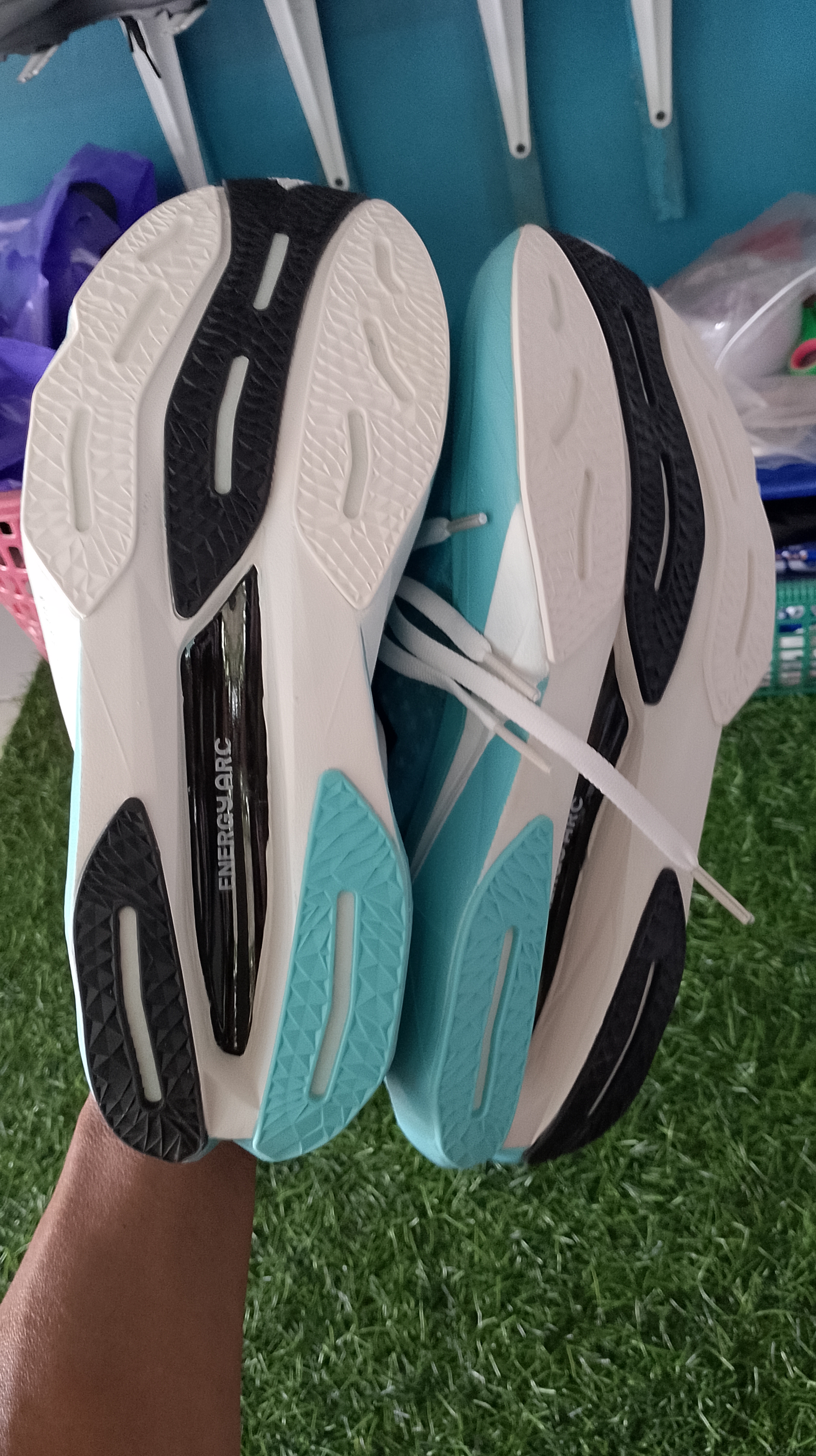 New Balance FuelCell SuperComp Elite v4 "Cyber Jade" (White / Black) foto 2