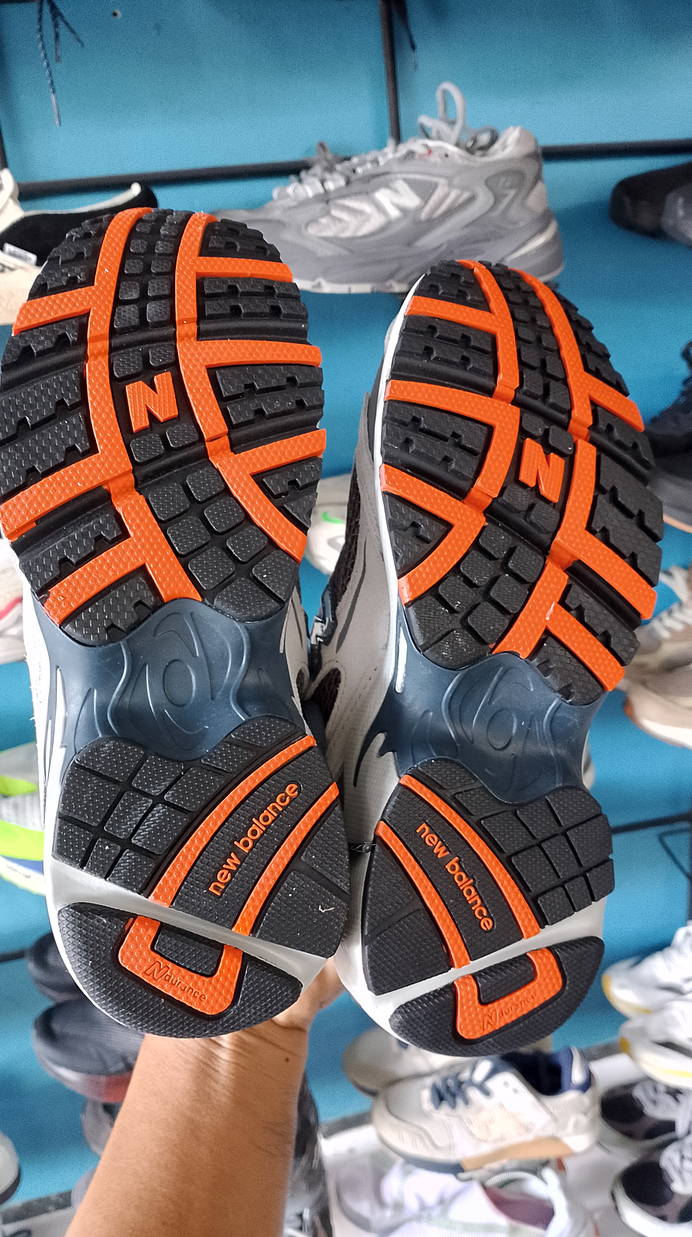 sepatu jalan NB cewek cowok foto 2