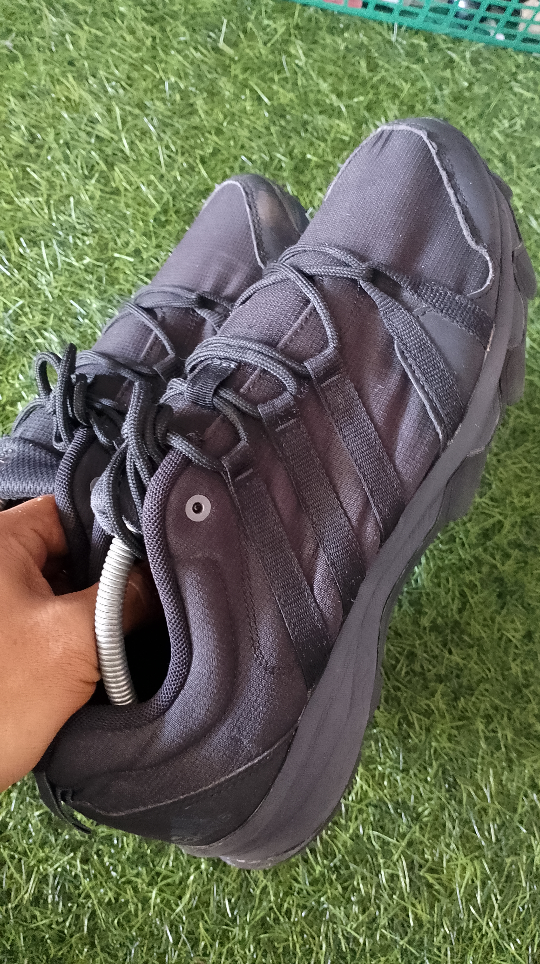 sepatu adidas pria foto 3