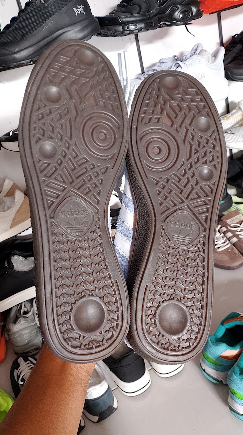 sepatu casual adidas foto 3