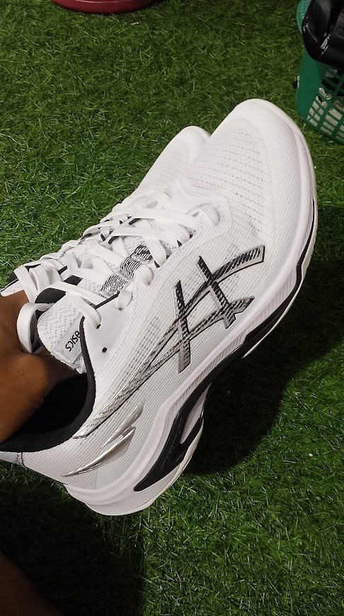 sepatu volley, padel, badminton asics foto 3