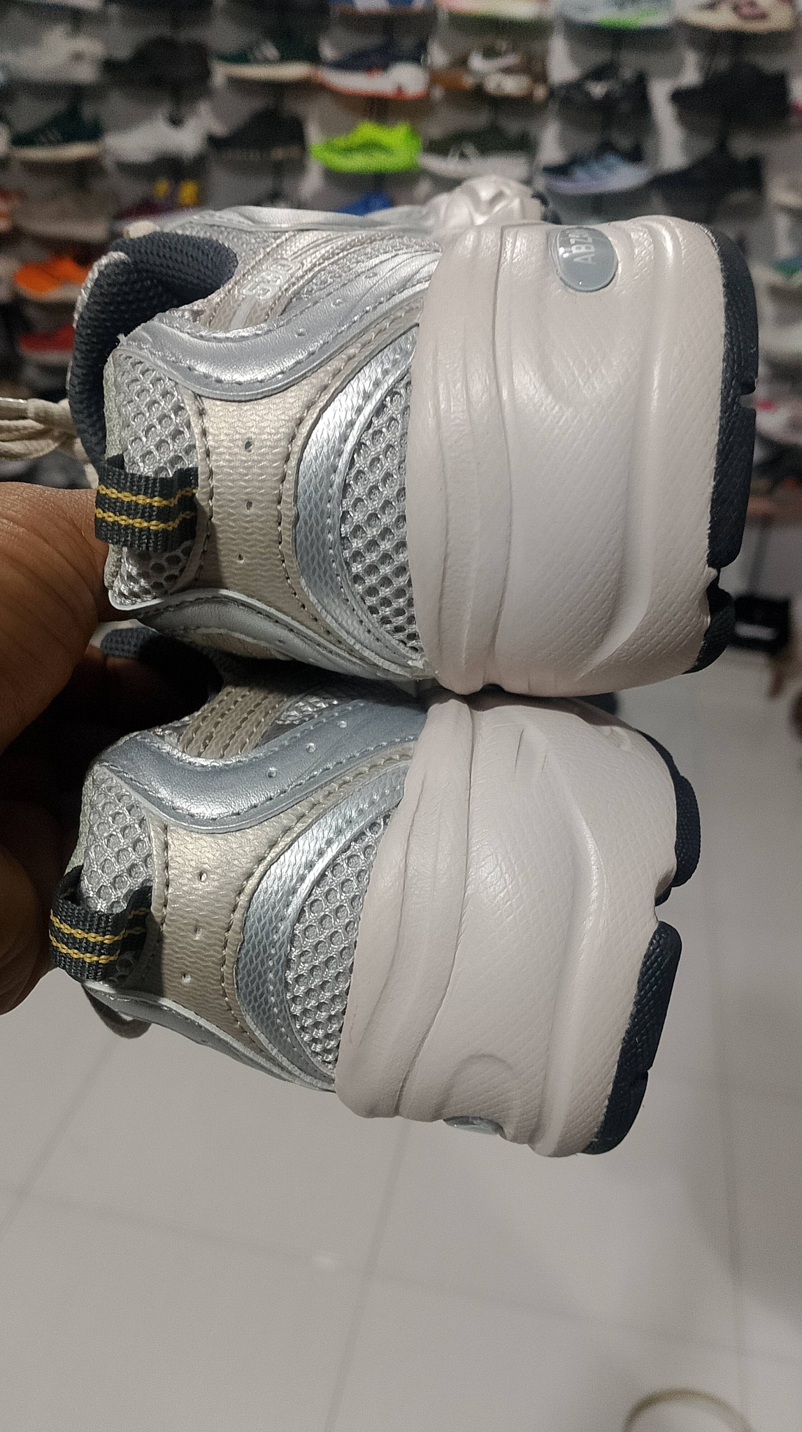 sepatu cewek nb 530 foto 3