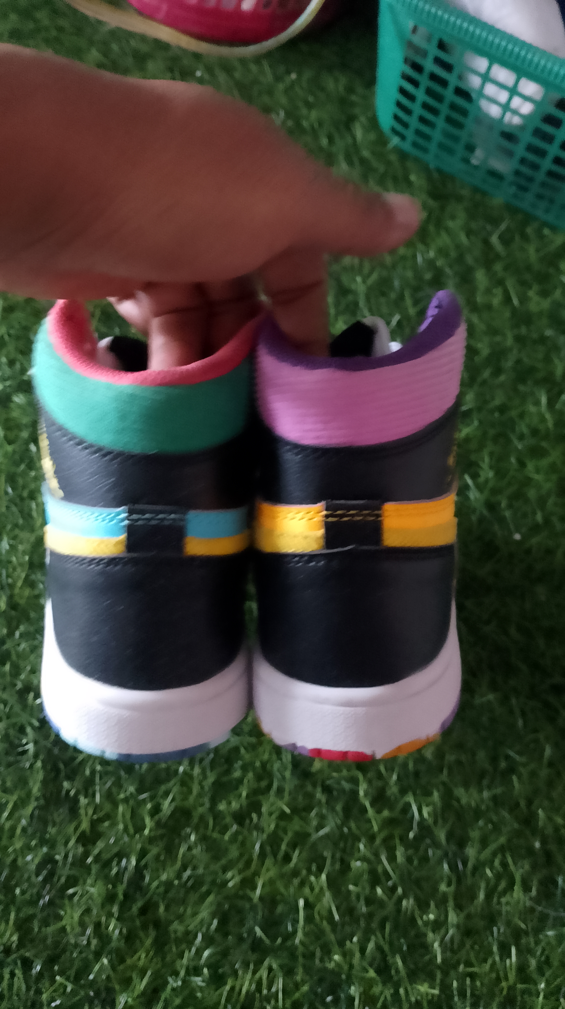 sepatu jalan jordan foto 4