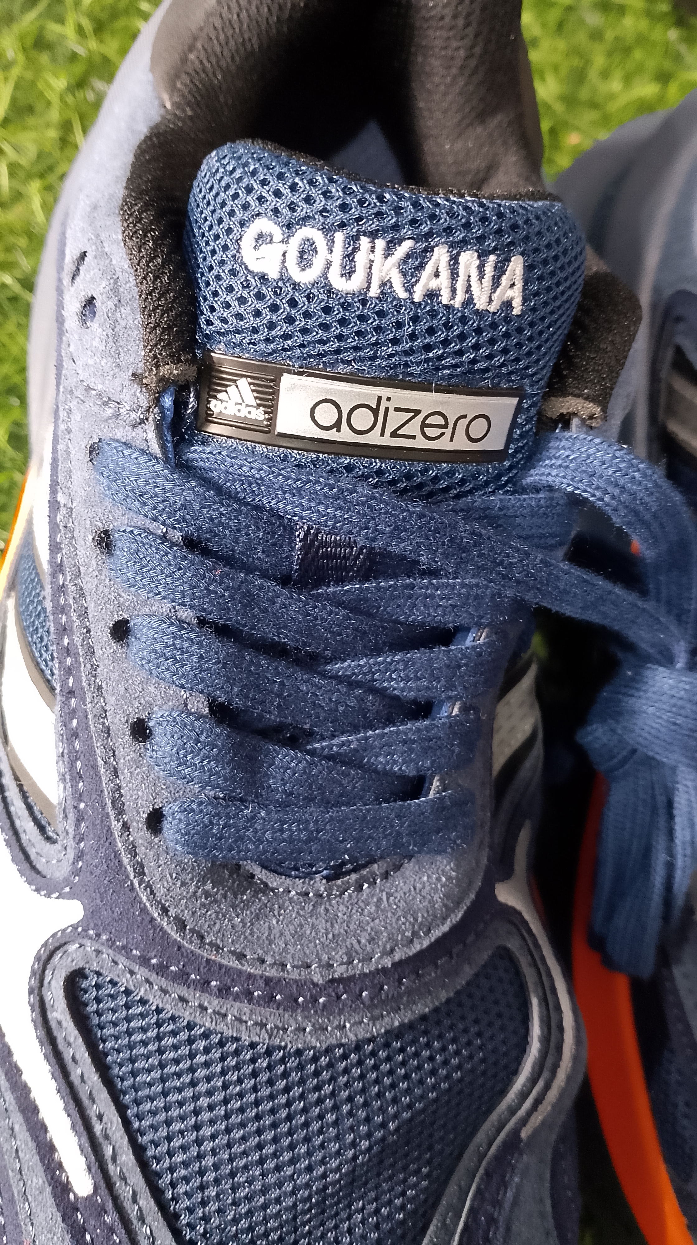 sneakers jalan