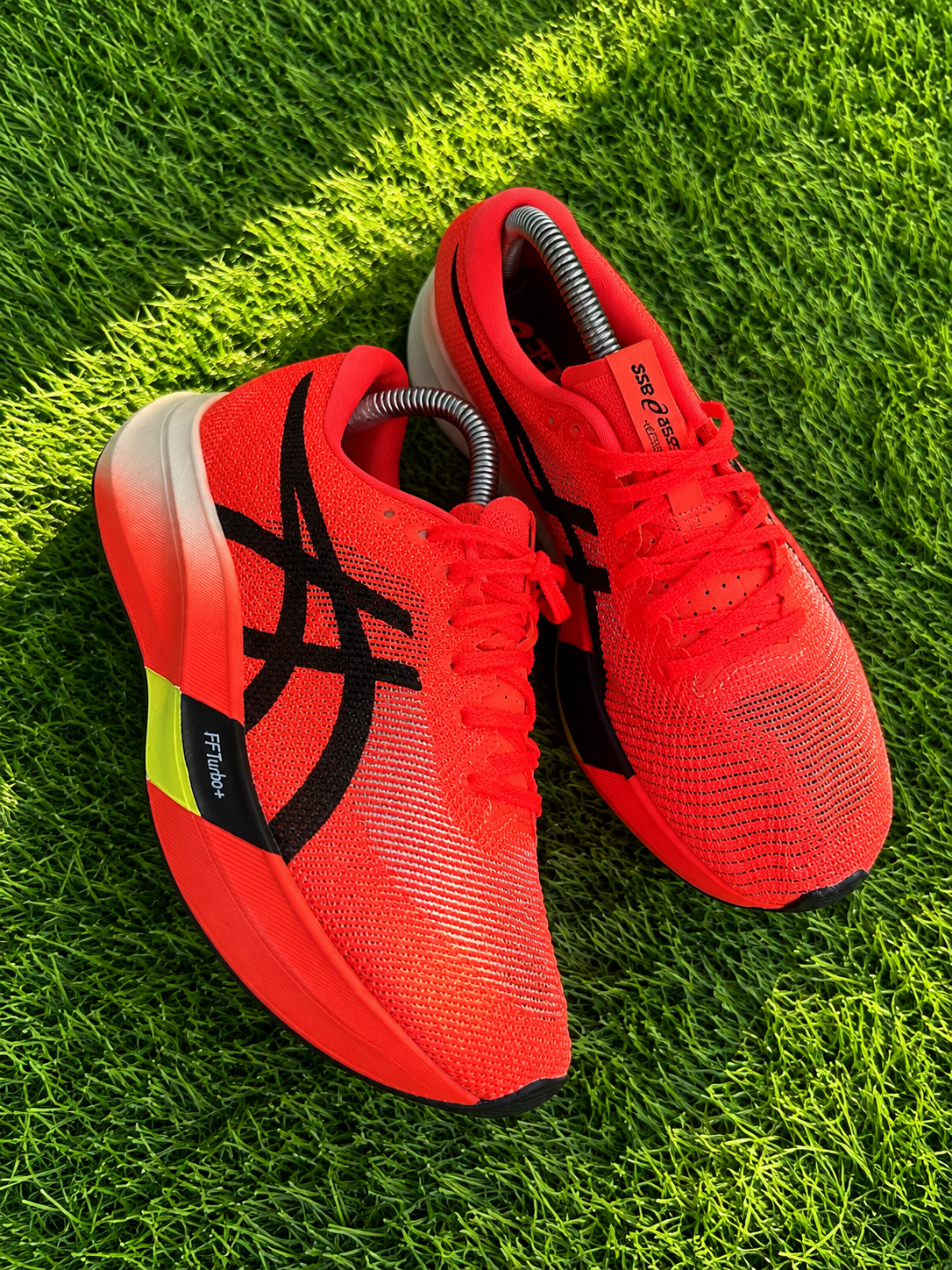 sepatu lari asics