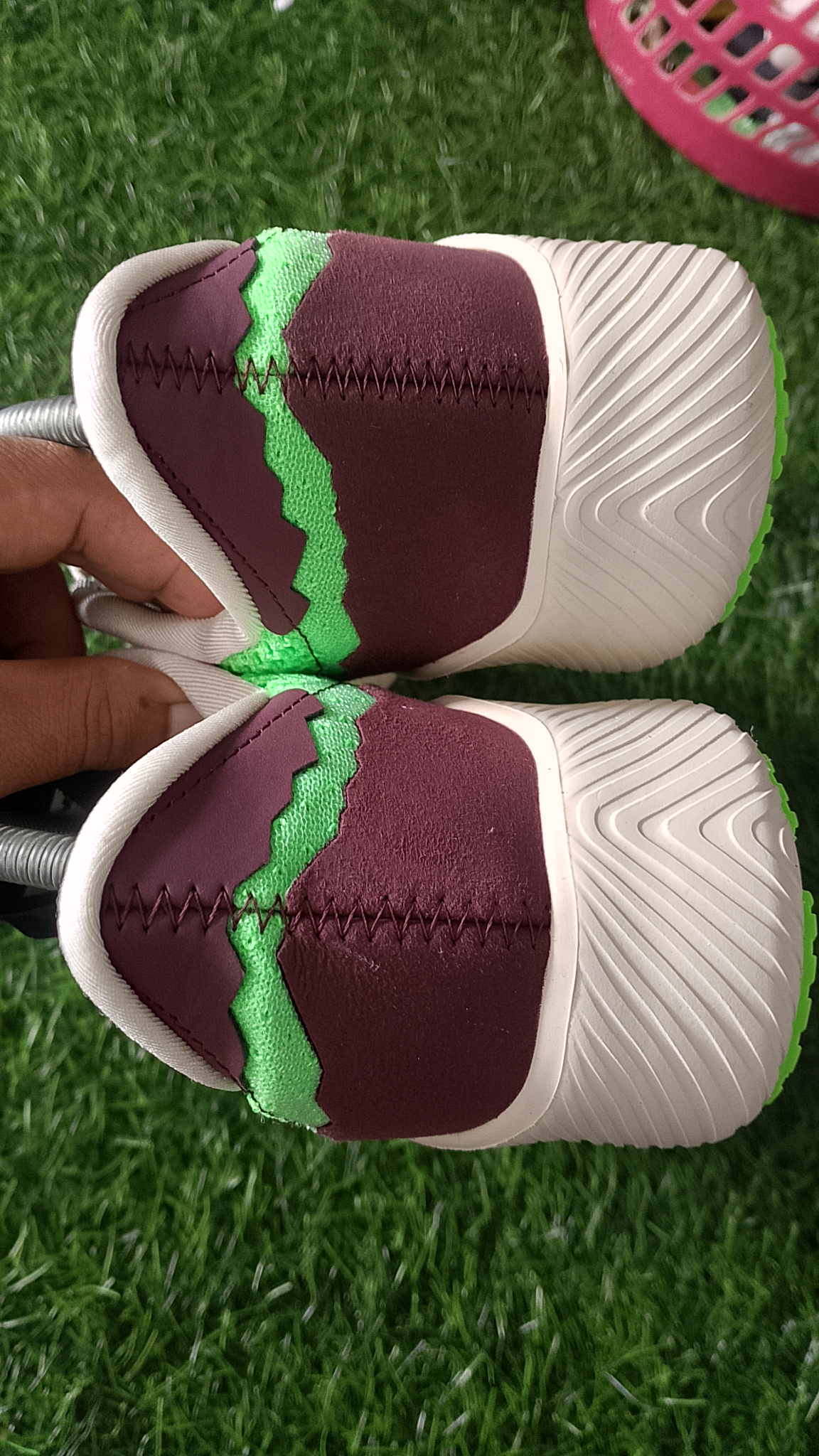 Stone Island x Tokyo Design Studio x New Balance FuelCell RC Elite v2 in the Burgundy/Energy Lime foto 4