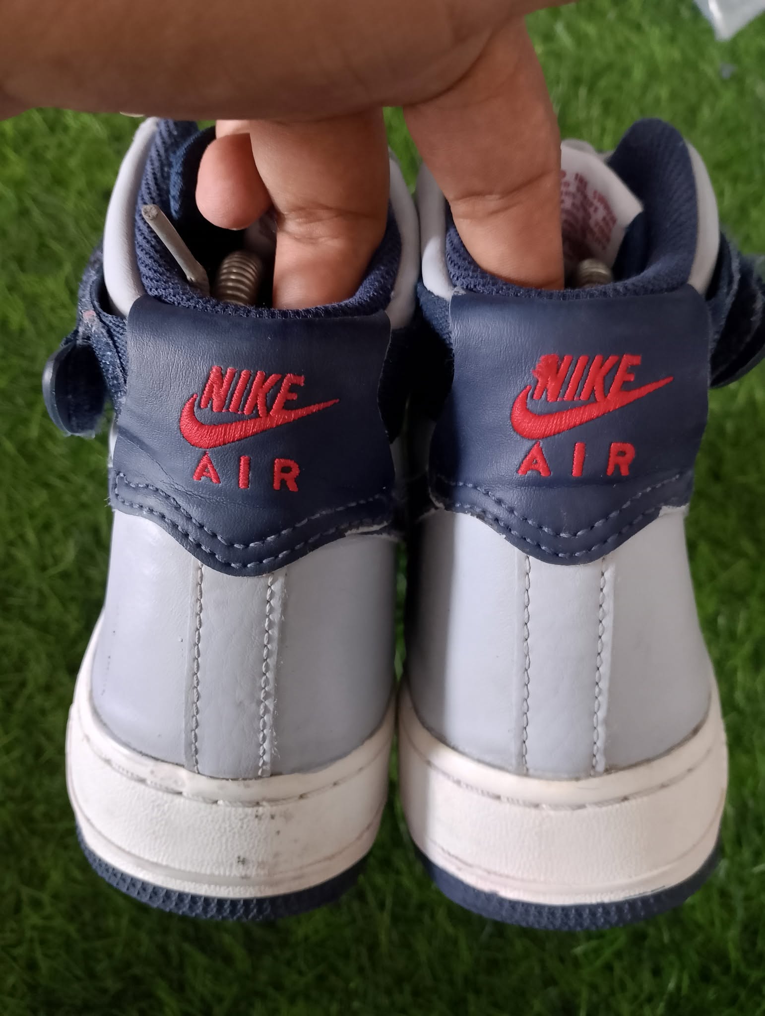 sneaker pria nike foto 2