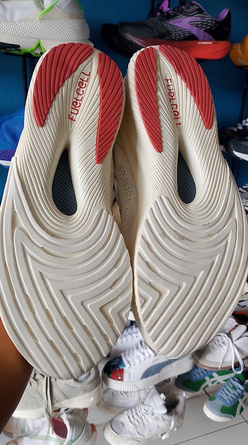 Stone Island x Tokyo Design Studio x New Balance FuelCell RC Elite v2 "White" (Cream/Orange) foto 3