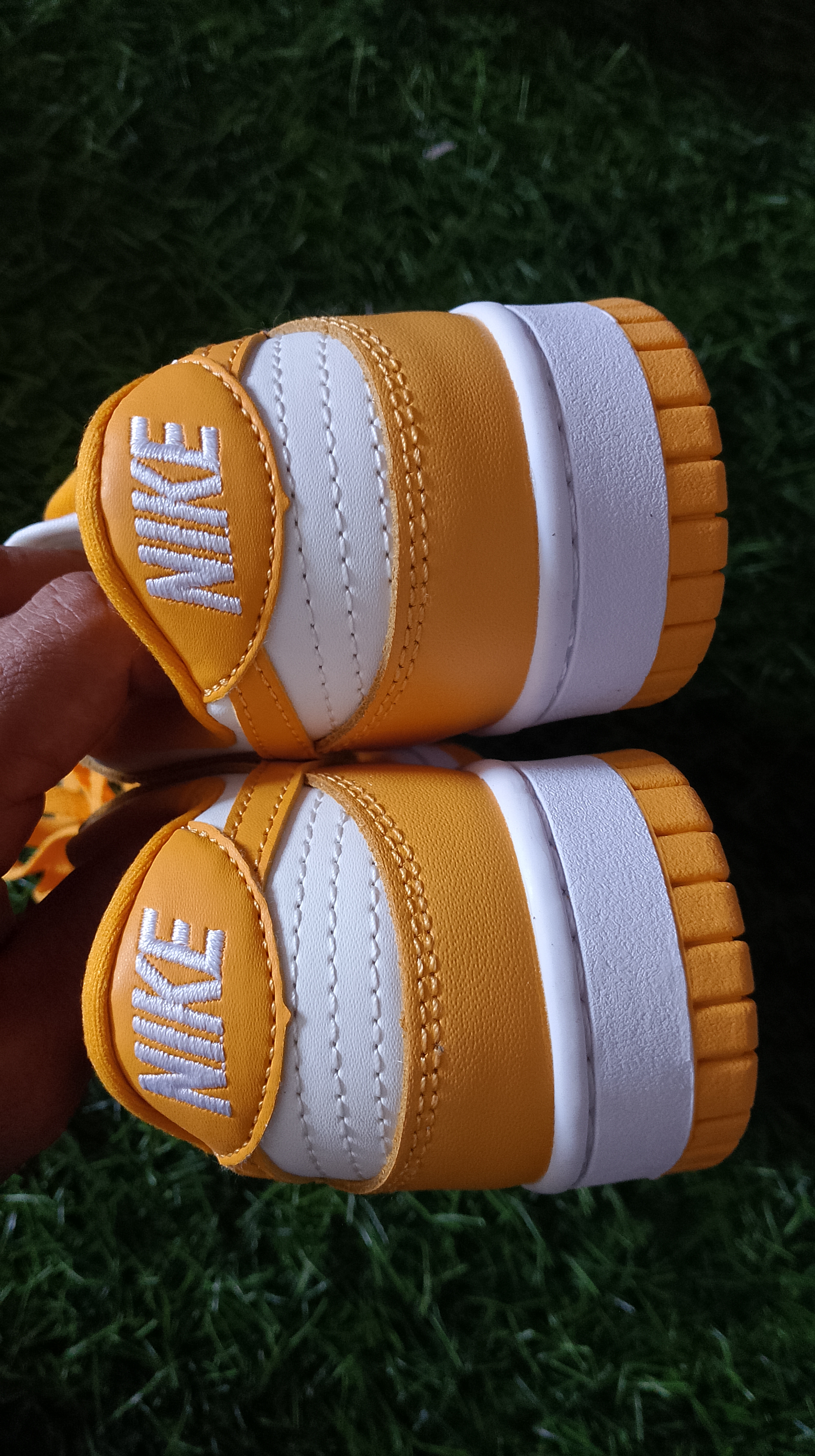 sepatu jalan nike sb foto 4