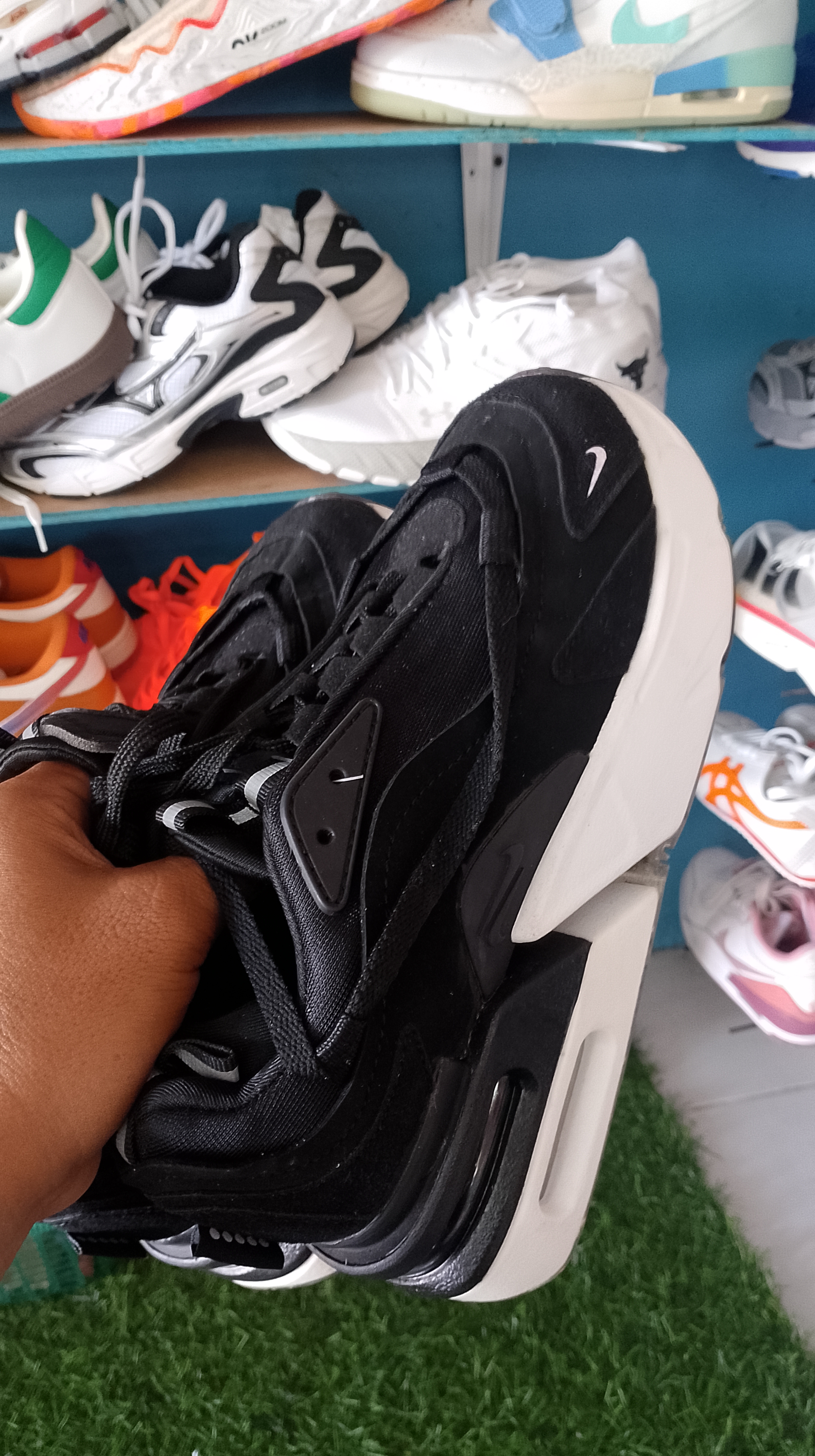 sepatu cewek nike foto 3