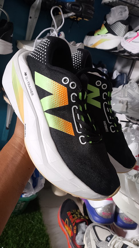 New Balance FuelCell SuperComp Trainer v3 foto 4