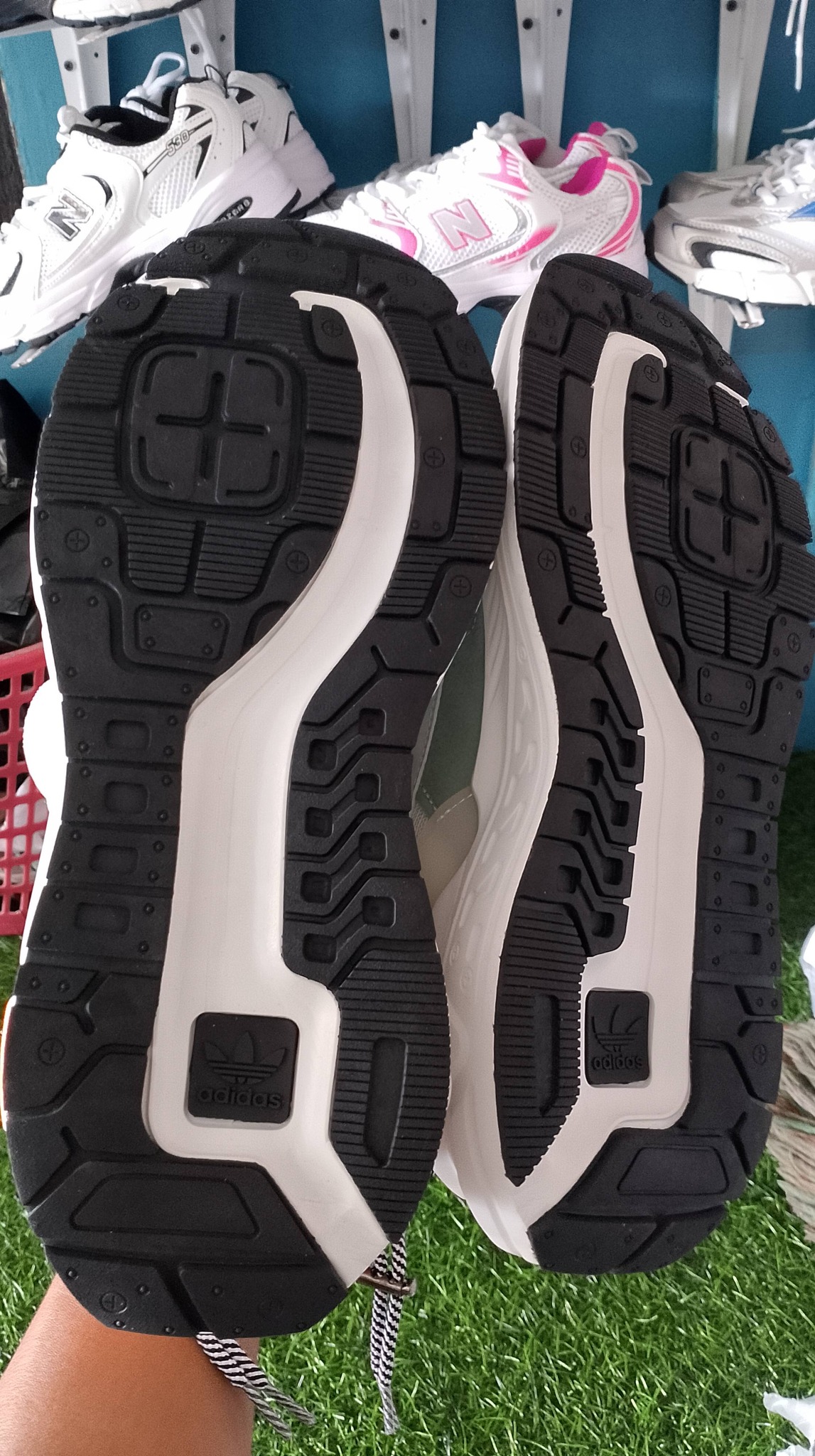 sepatu adidas foto 5