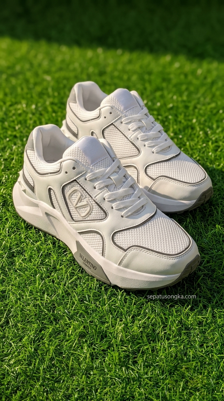 Valentino Garavani VLogo Easy Jogger Low-Top Sneakers.