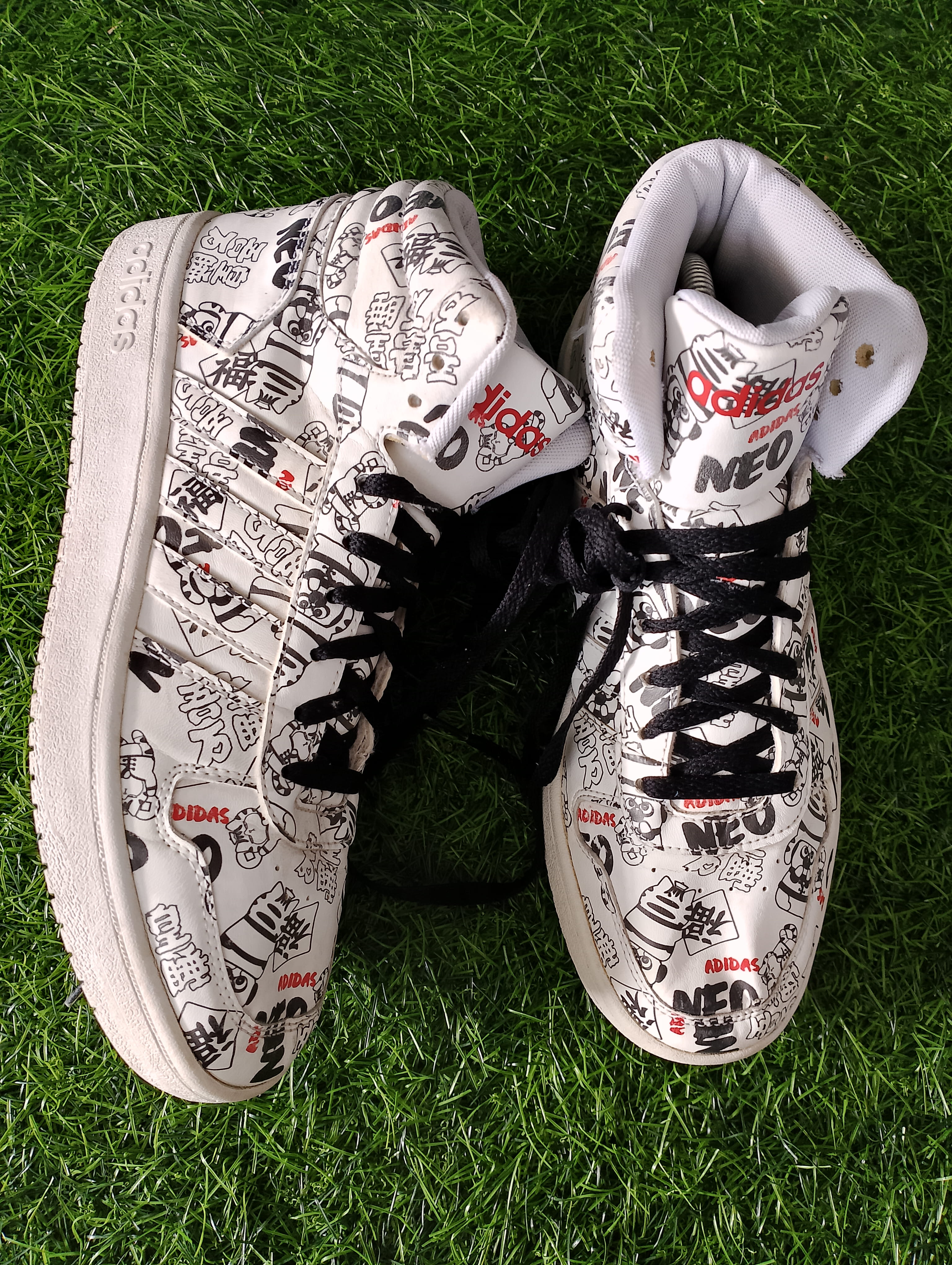 adidas Neo Hoops 2.0 Mid "Black White Graffiti" foto 2