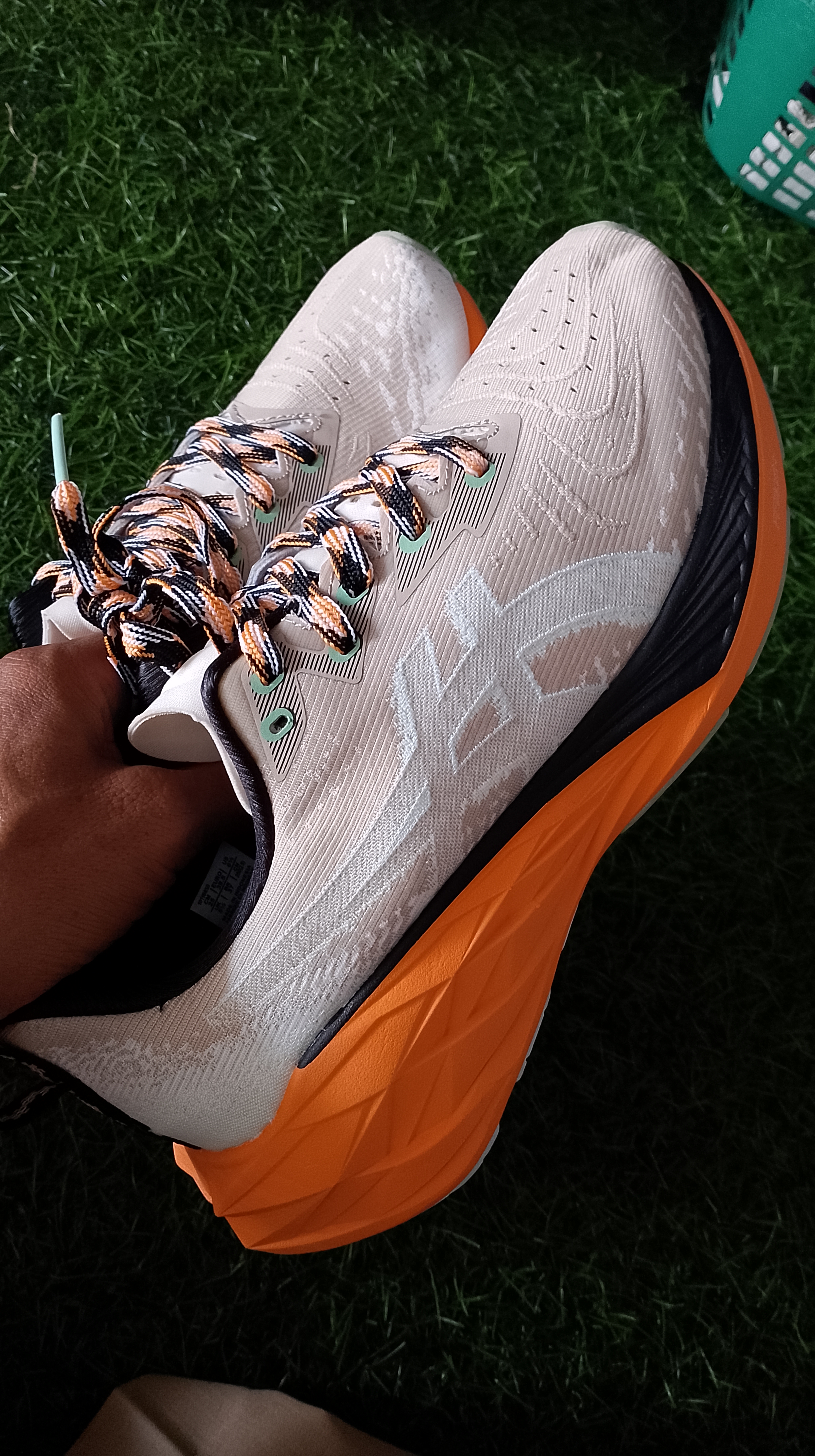 ASICS Novablast 4 TR "Nature Bathing" (Fellow Yellow/Orange) foto 5