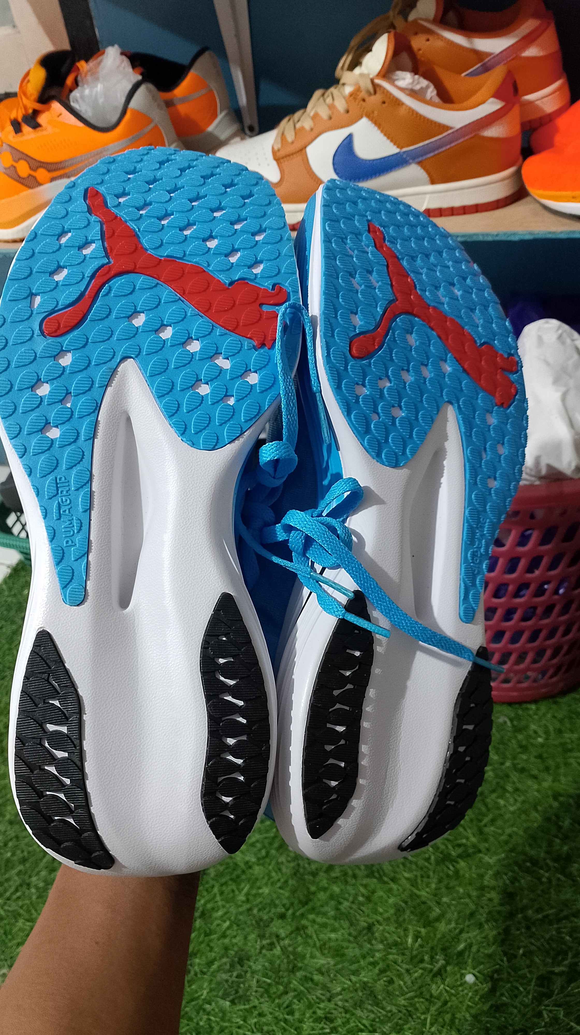 sepatu lari ukuran besar foto 2