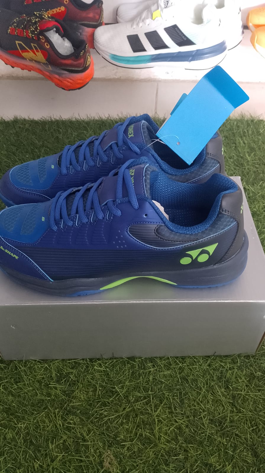 Yonex Skill 5 Badminton Shoes in the Dark Navy / Aqua Blue foto 5