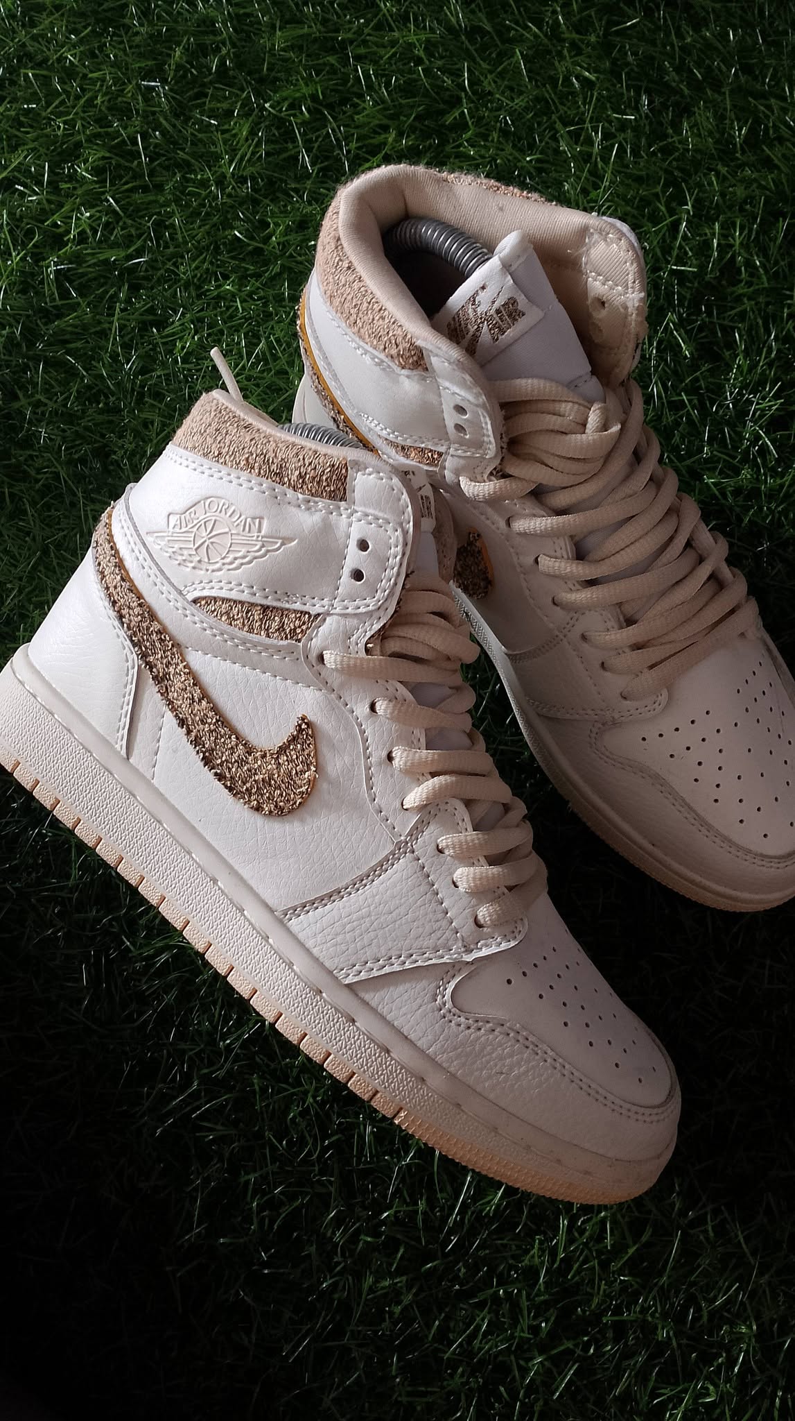 Air Jordan 1 Retro High OG Craft "Vibrations Of Naija" foto 2