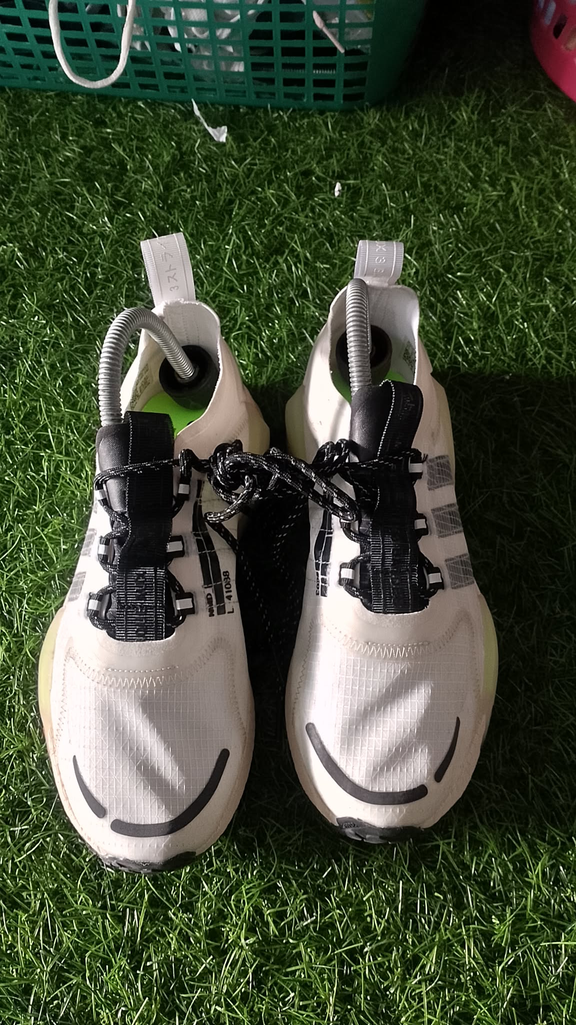 adidas NMD_V3 "Crystal White Signal Green" foto 3