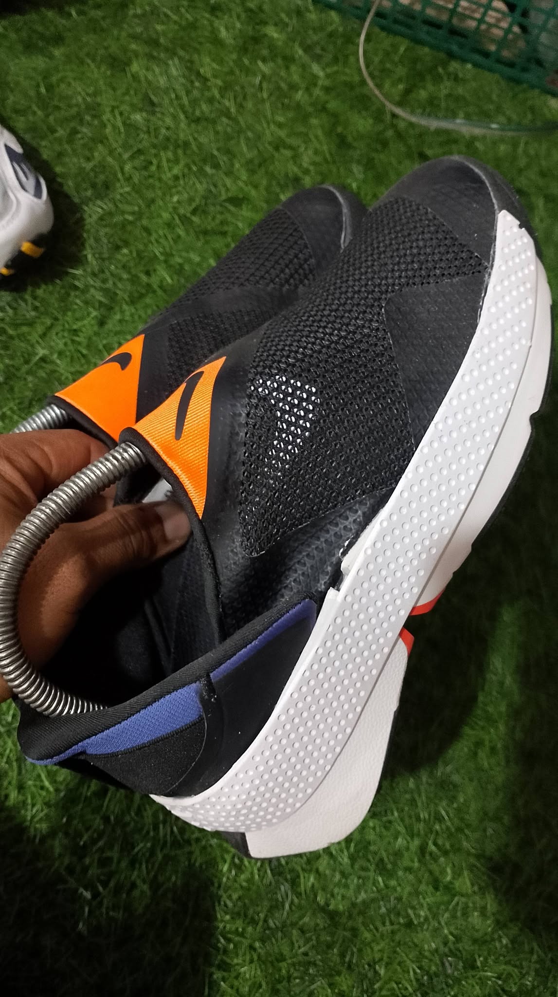 Nike GO FlyEase "Black Bright Crimson Sapphire" slip on foto 5