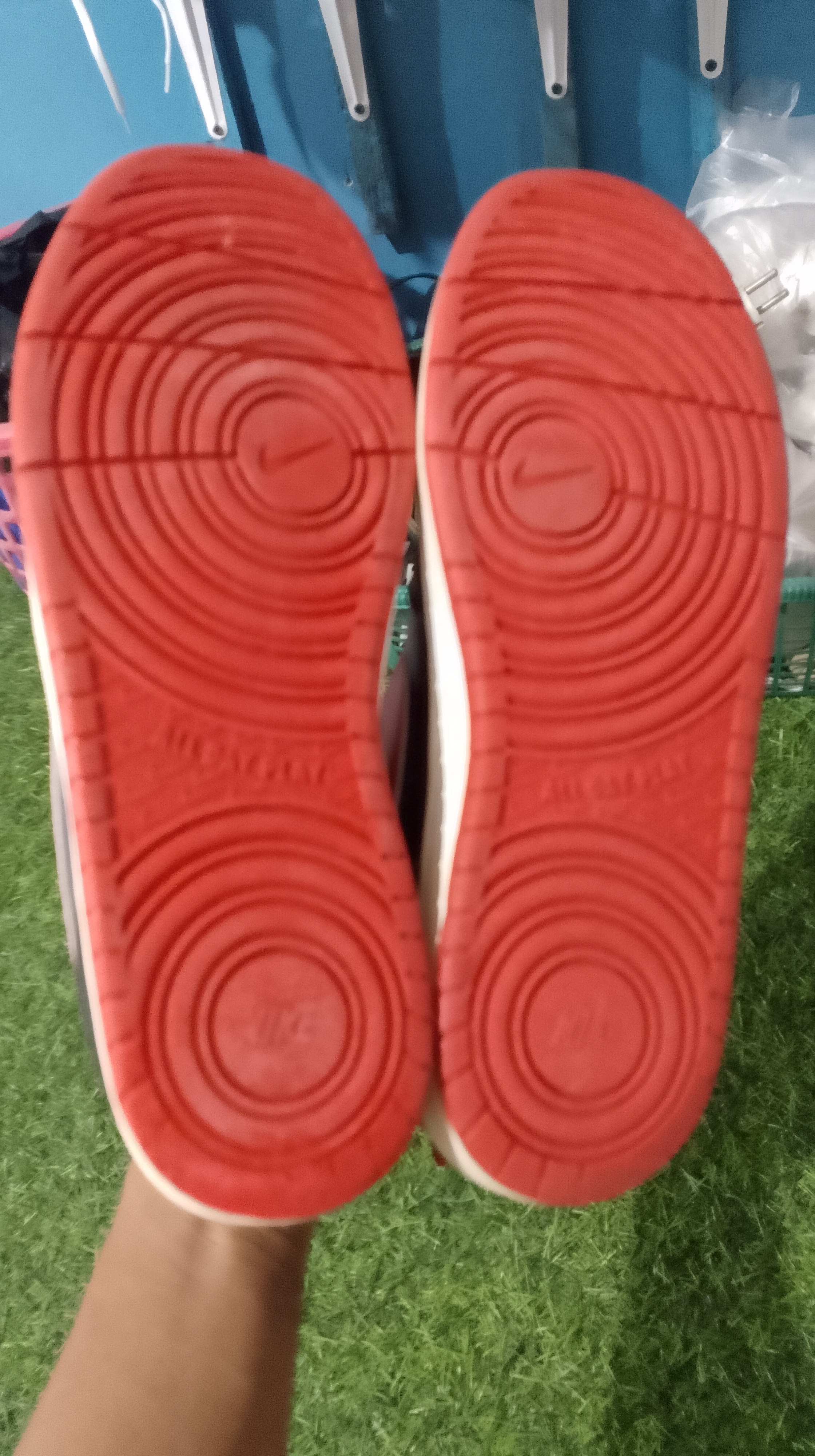 sepatu sneakers foto 3