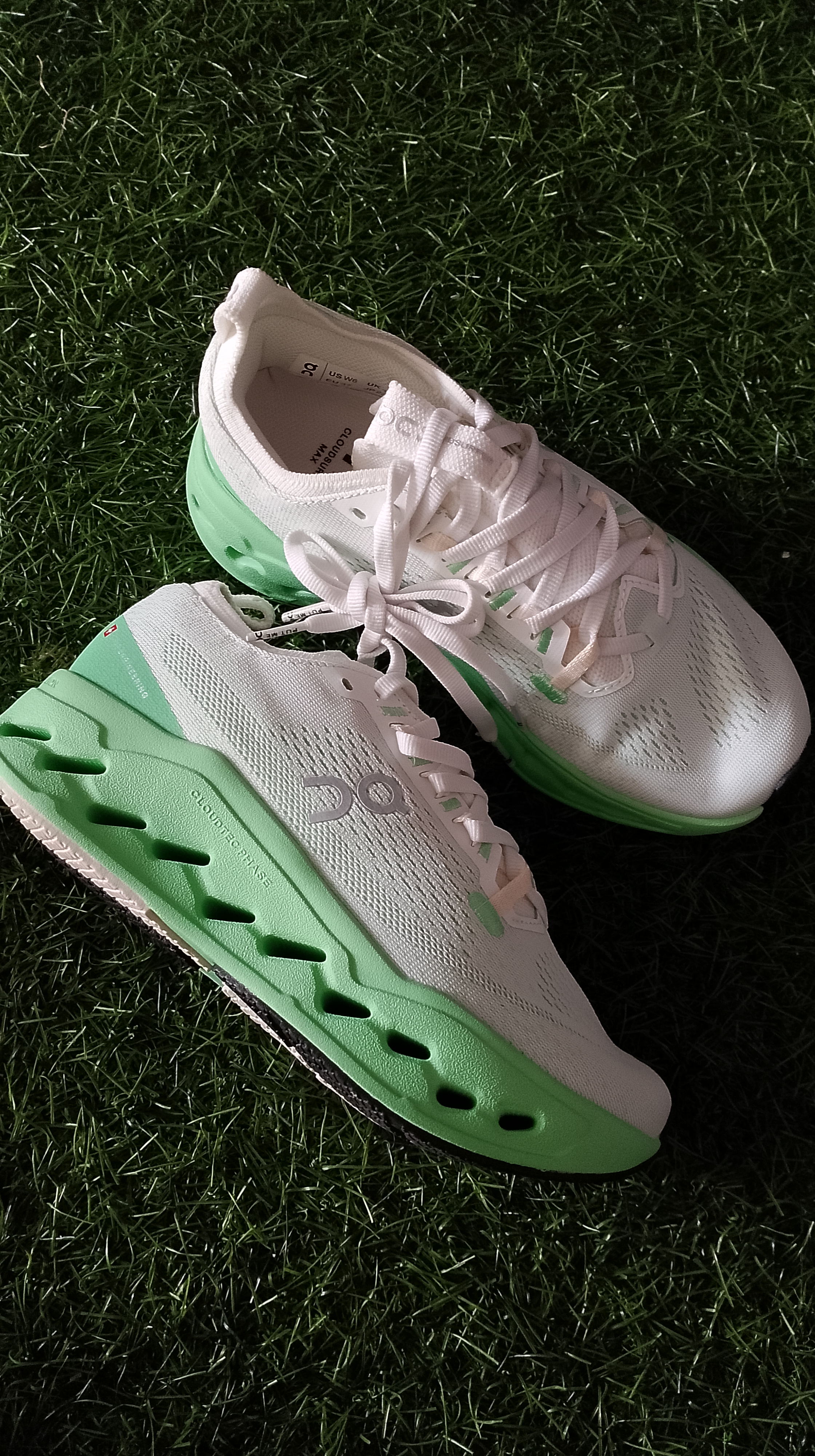 On Cloudsurfer Max "Ivory/Honeydew" (atau Mineral Honeydew) foto 4