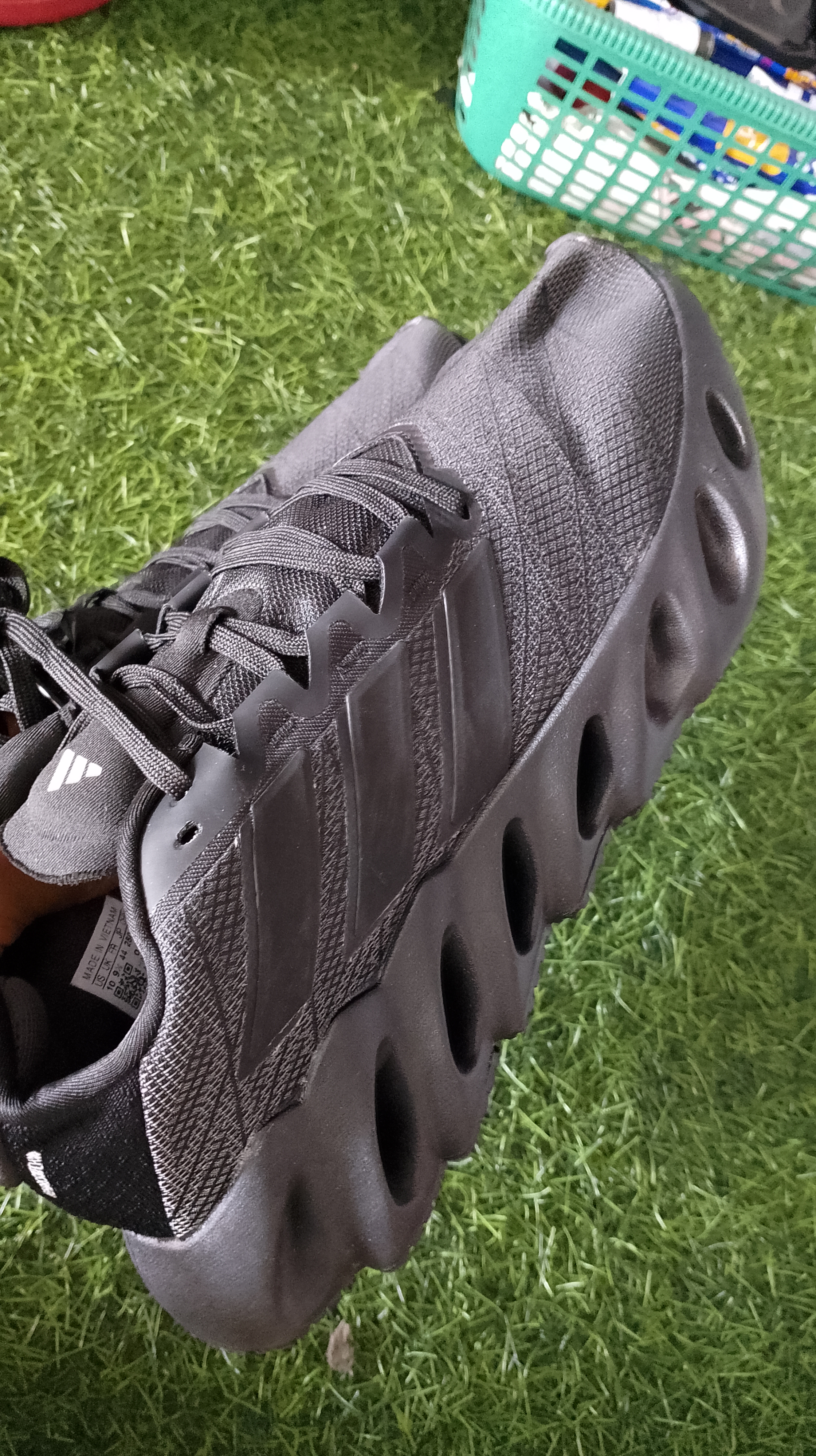 adidas Switch FWD "Core Black / Carbon" (Triple Black