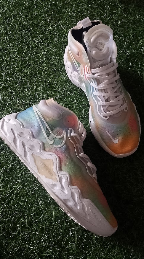 AI Mode conversation   You sent: 1 image  Nike Air Zoom G.T. Run "Tie-Dye foto 3