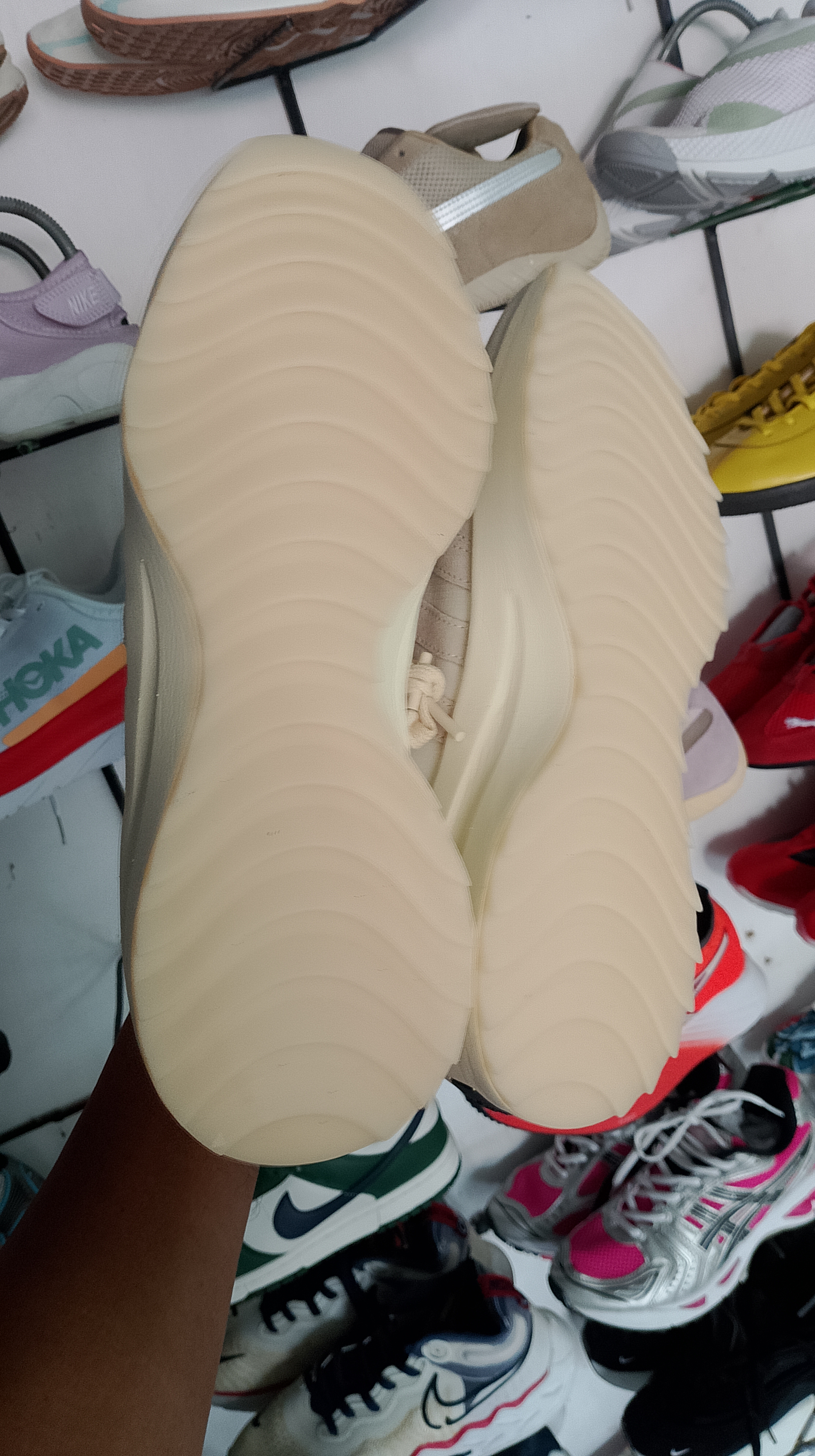 sepatu adidas tapak karet foto 2