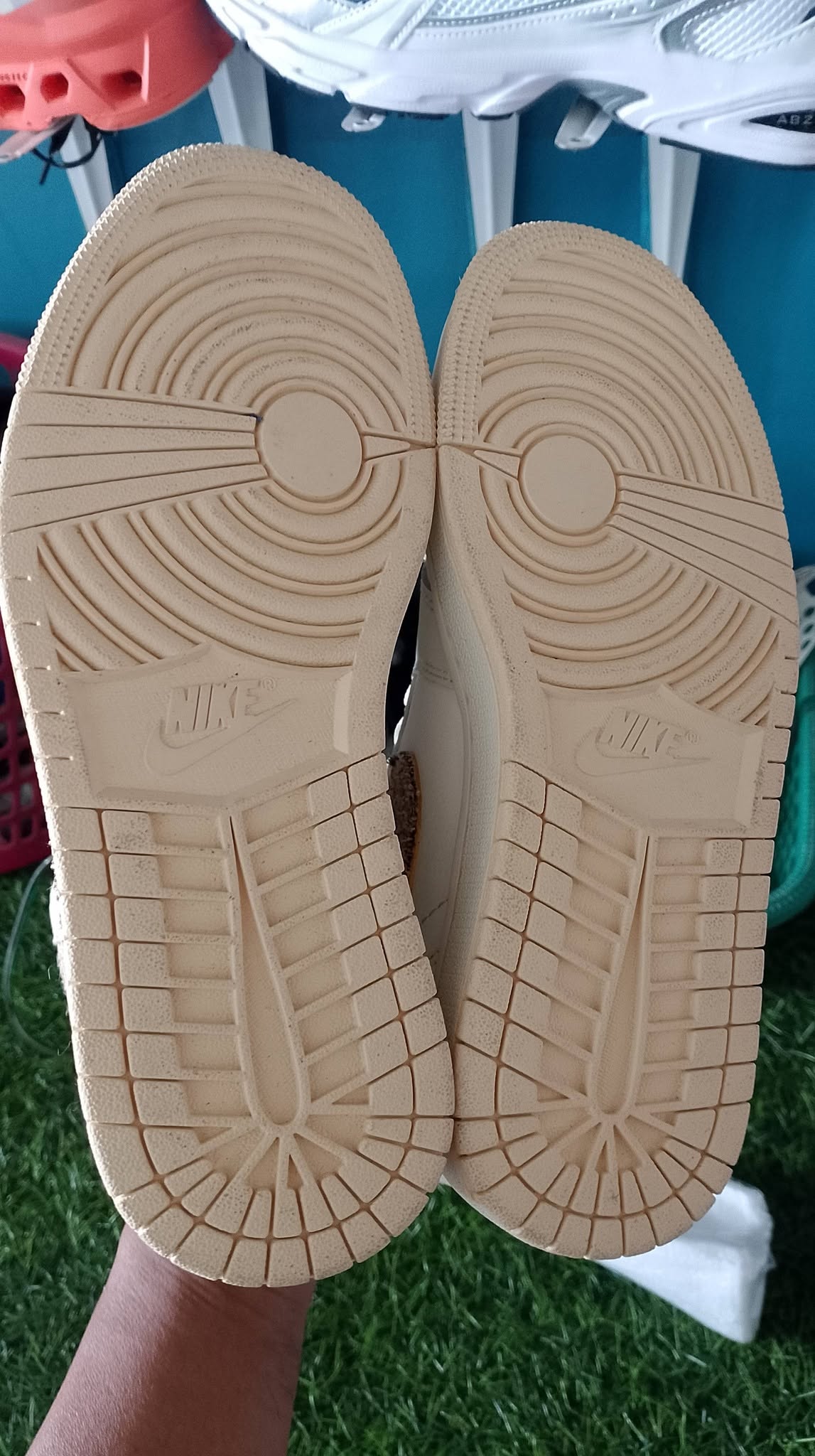 Air Jordan 1 Retro High OG Craft "Vibrations Of Naija" foto 3