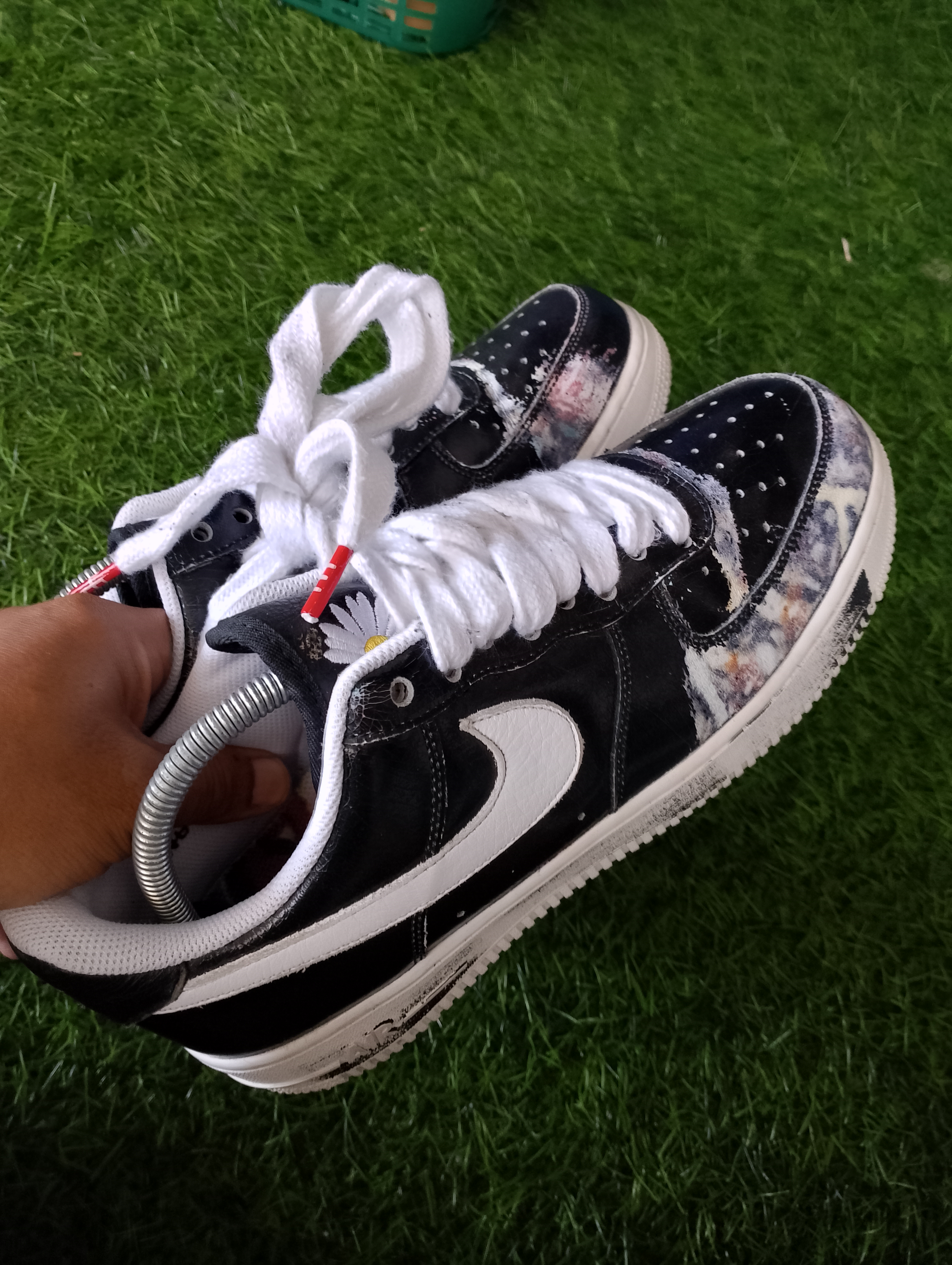 G-Dragon Peaceminusone x Nike Air Force 1 Low "Para-Noise" foto 2
