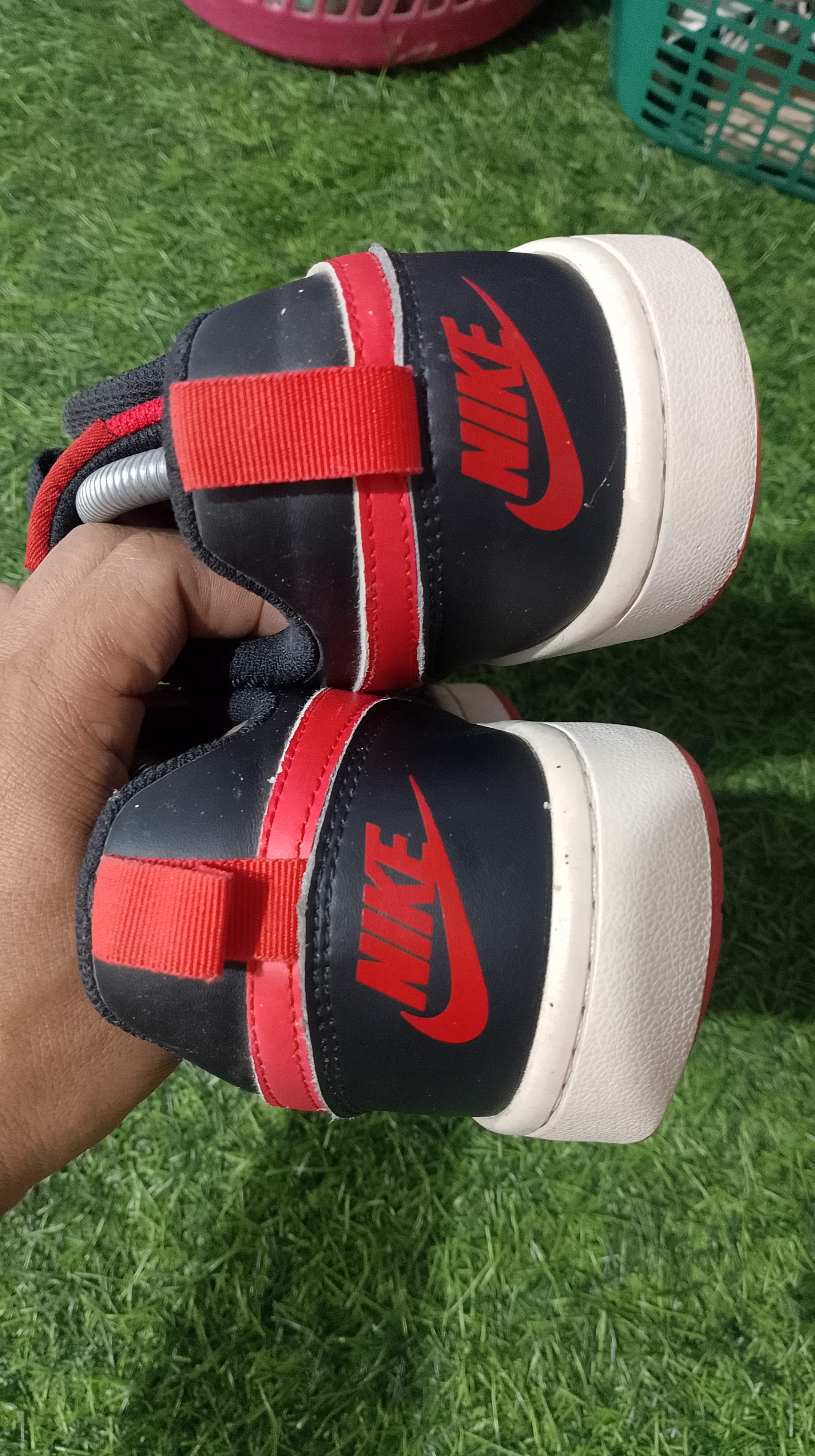 sepatu sneakers foto 2