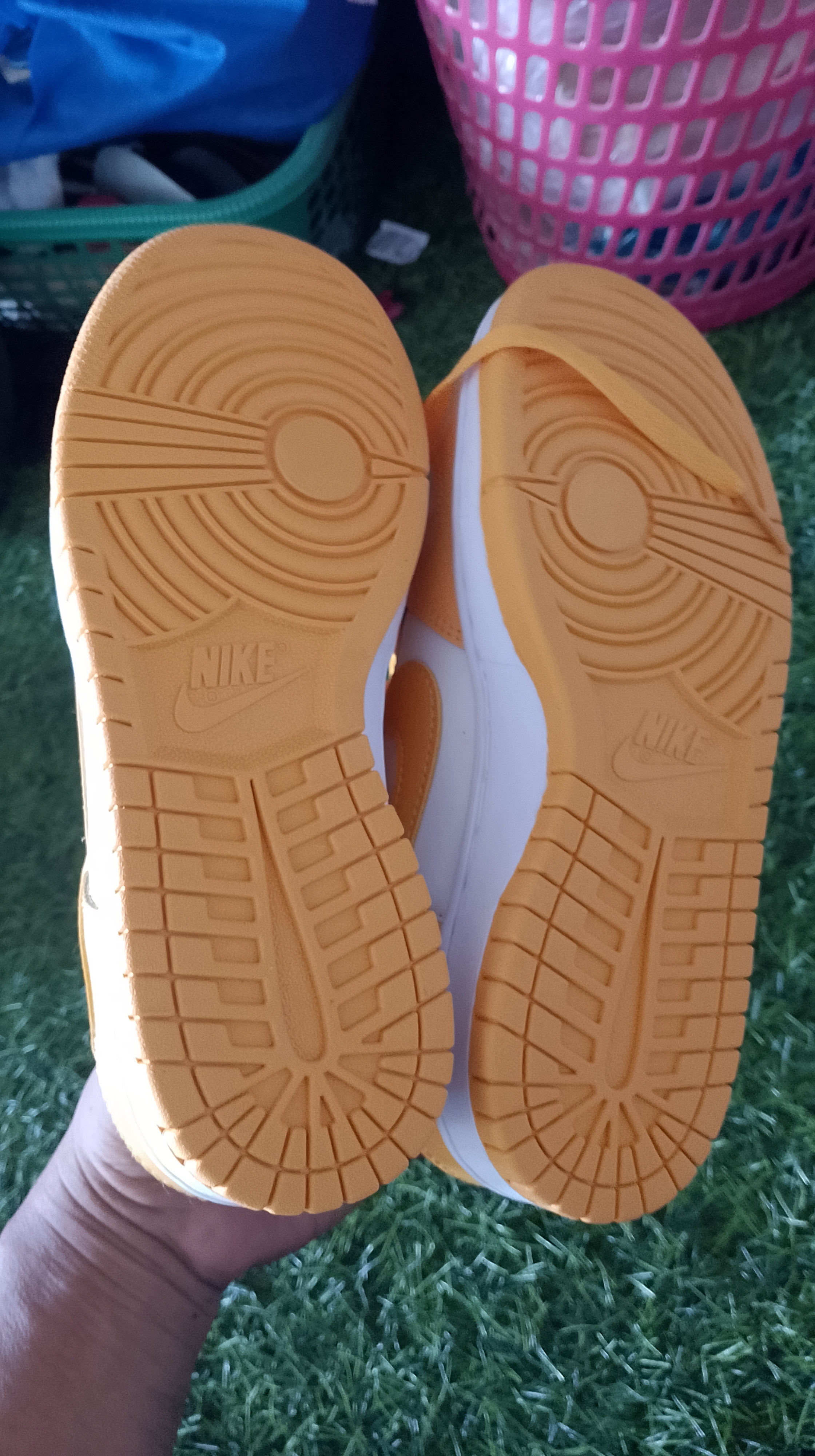 sepatu jalan nike sb foto 2