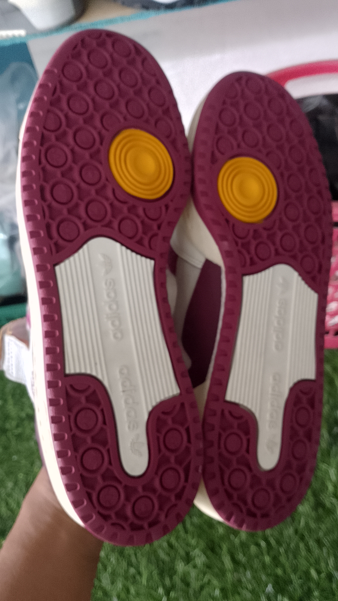 adidas buat jalan foto 2