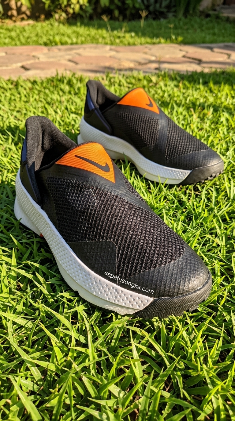 Nike GO FlyEase "Black Bright Crimson Sapphire" slip on